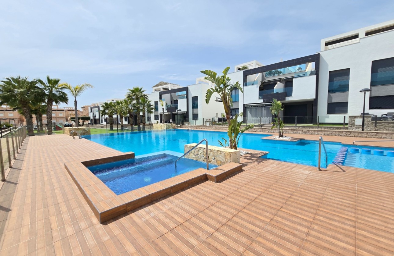 Resale - Wohnung / Apartment -
Orihuela Costa - Punta Prima *