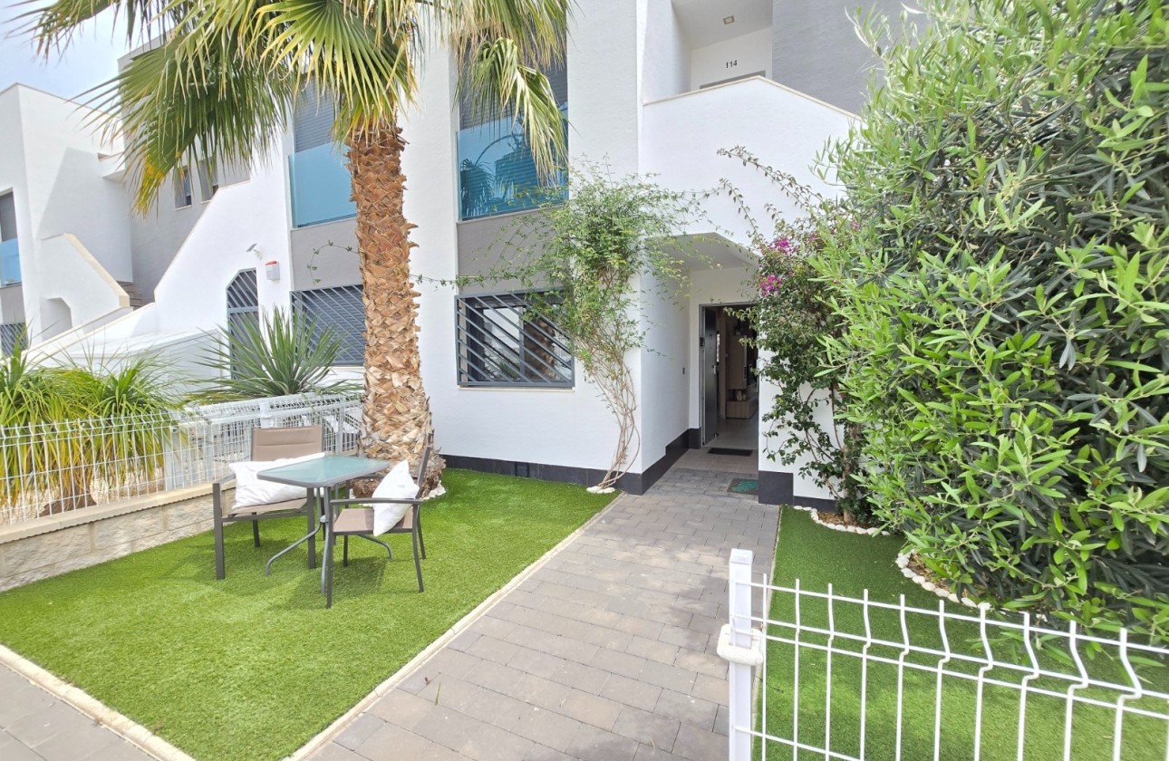 Resale - Wohnung / Apartment -
Orihuela Costa - Punta Prima *