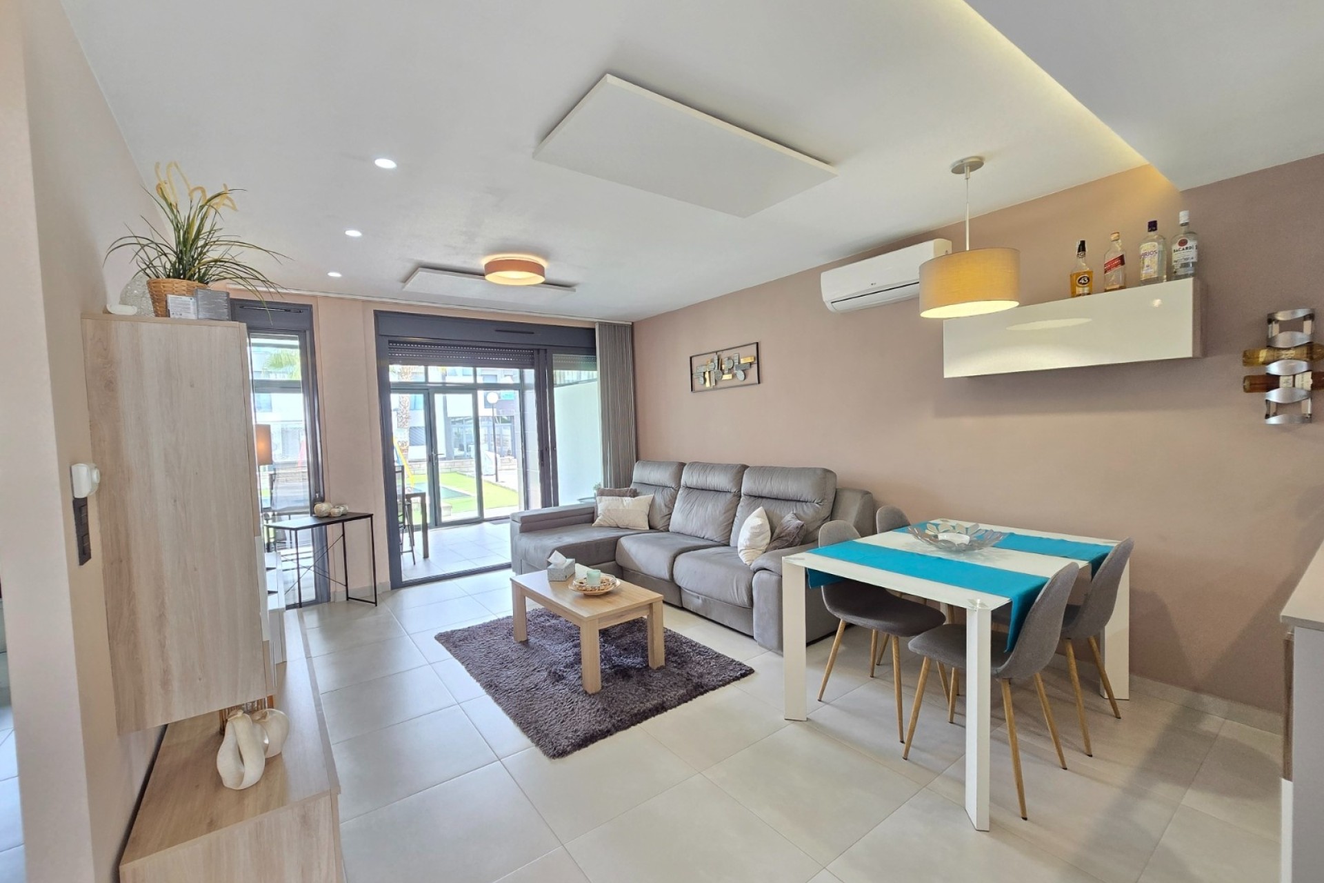 Resale - Wohnung / Apartment -
Orihuela Costa - Punta Prima *