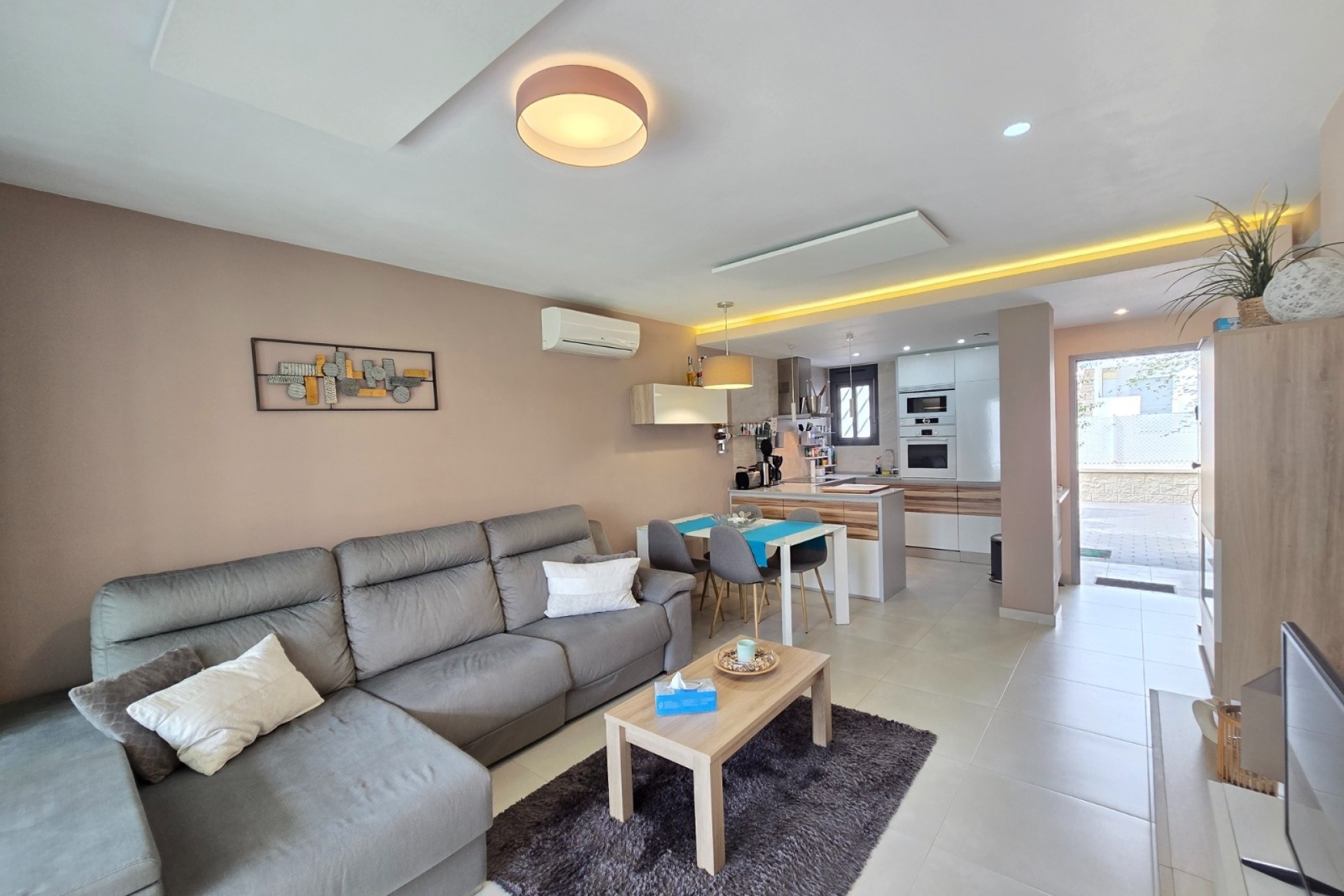 Resale - Wohnung / Apartment -
Orihuela Costa - Punta Prima *