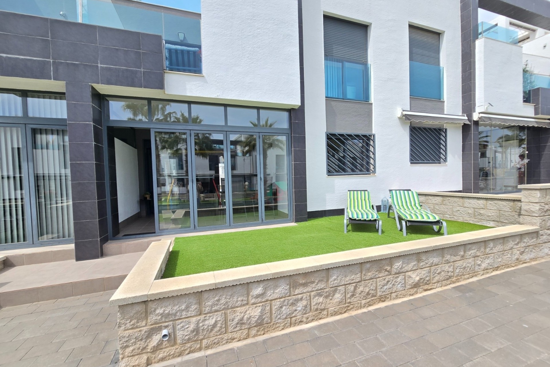 Resale - Wohnung / Apartment -
Orihuela Costa - Punta Prima *
