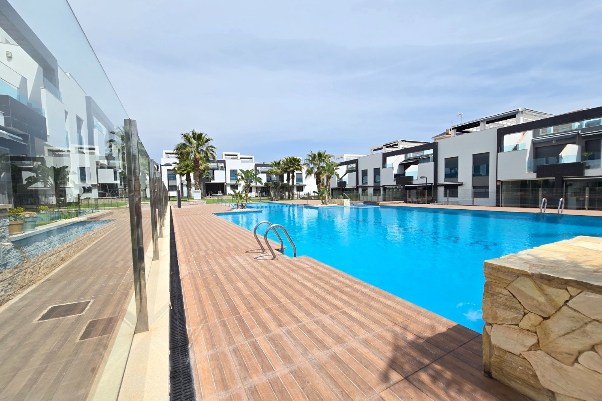 Resale - Wohnung / Apartment -
Orihuela Costa - Punta Prima *
