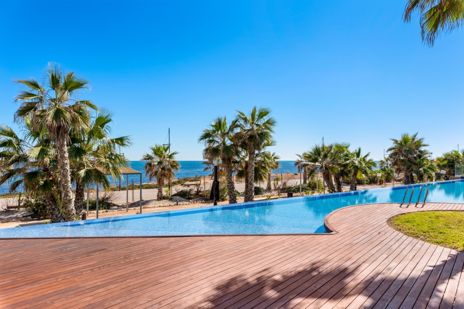 Resale - Wohnung / Apartment -
Orihuela Costa - Punta Prima