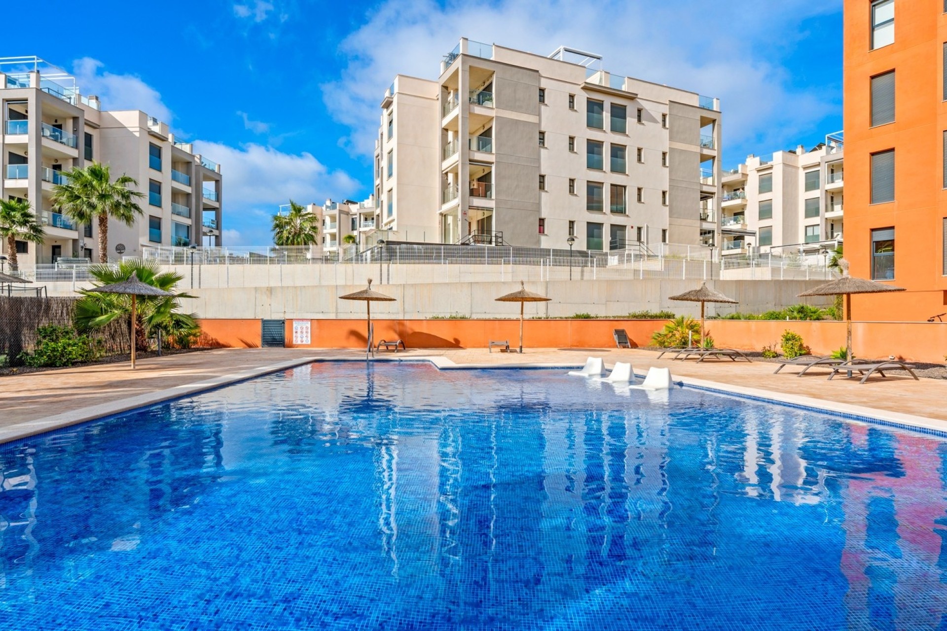 Resale - Wohnung / Apartment -
Orihuela Costa - Villamartín