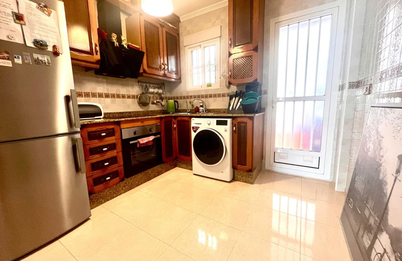 Resale - Wohnung / Apartment -
Orihuela Costa