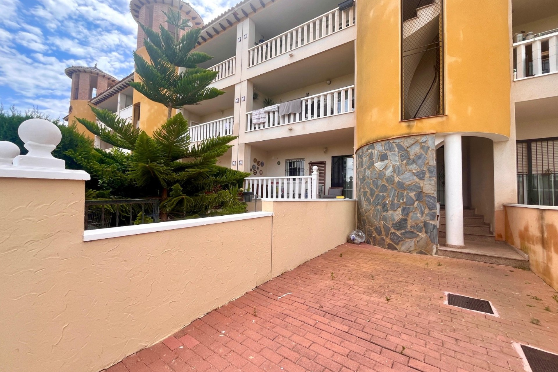 Resale - Wohnung / Apartment -
Orihuela Costa