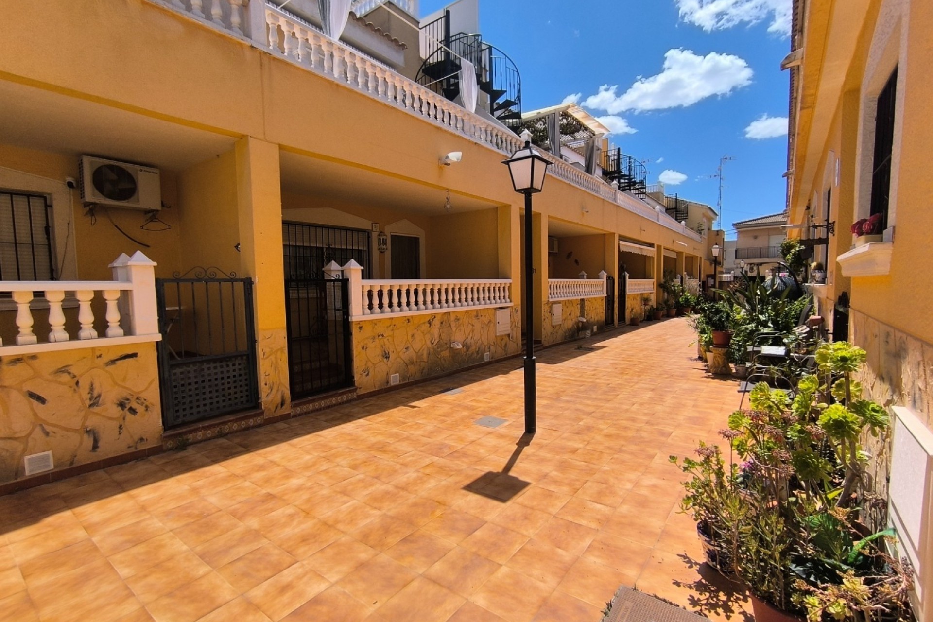 Resale - Wohnung / Apartment -
Orihuela