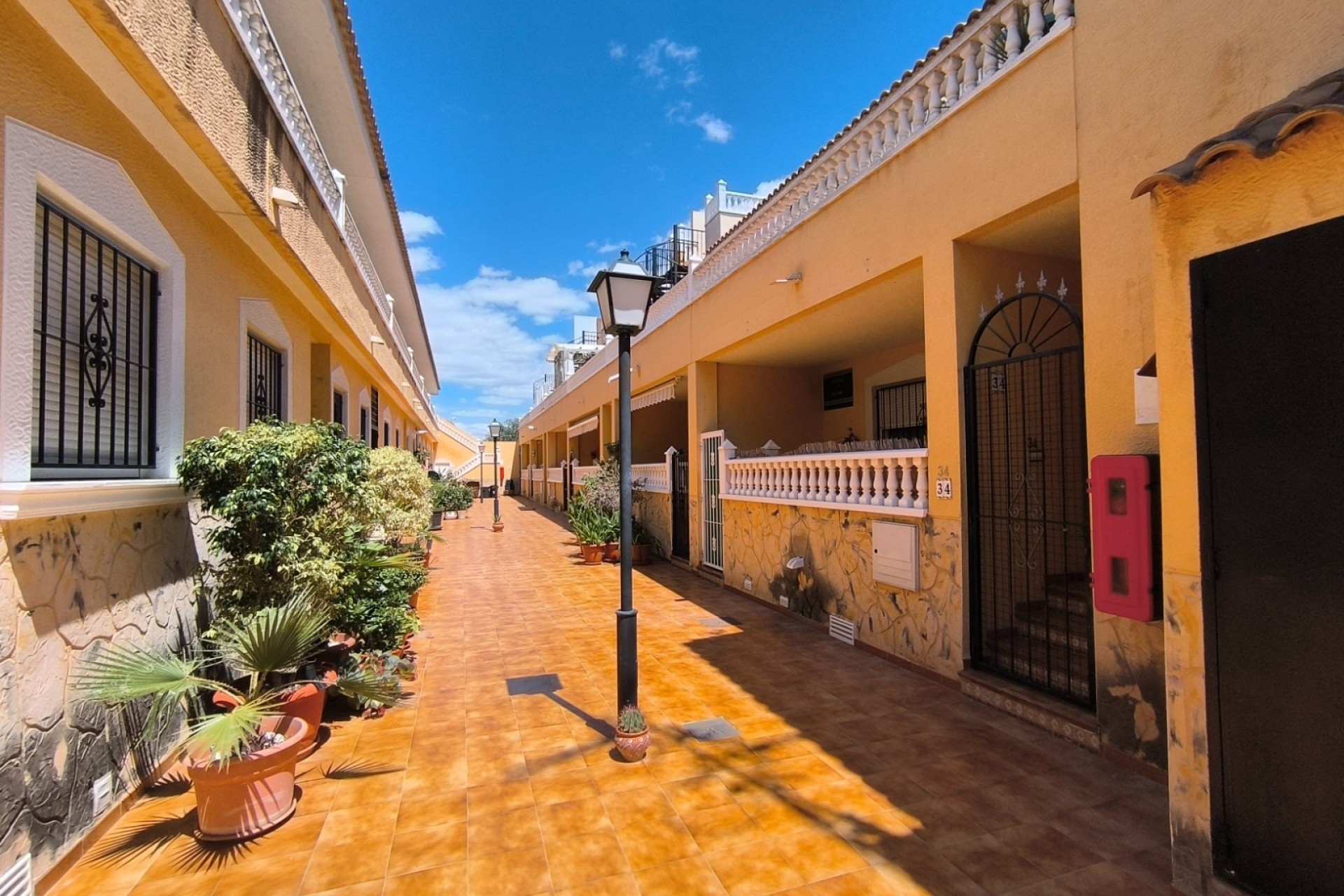 Resale - Wohnung / Apartment -
Orihuela