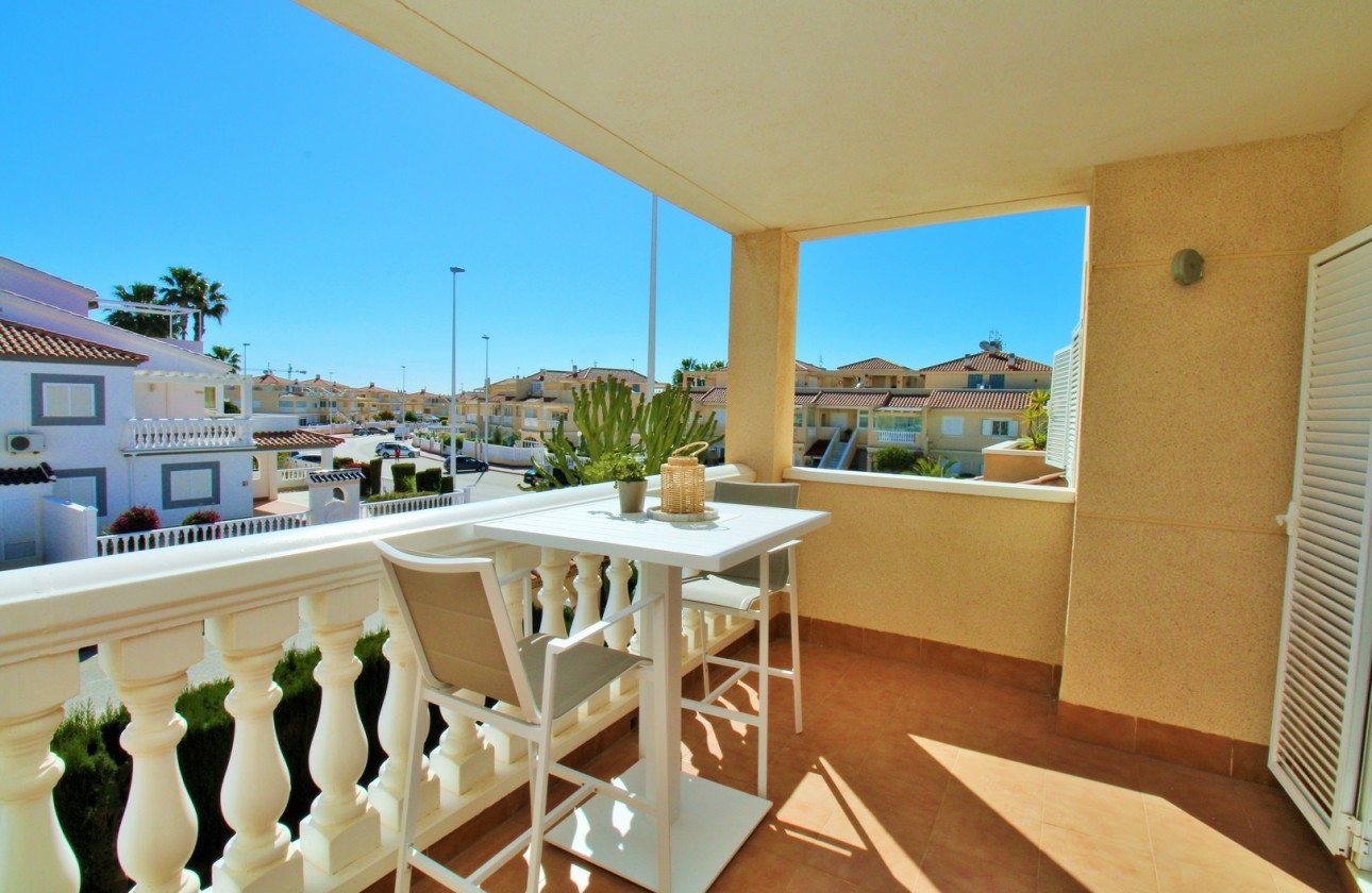 Resale - Wohnung / Apartment -
Playa Flamenca