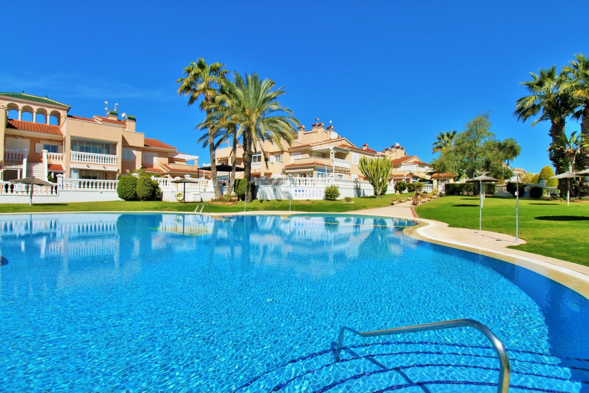 Resale - Wohnung / Apartment -
Playa Flamenca