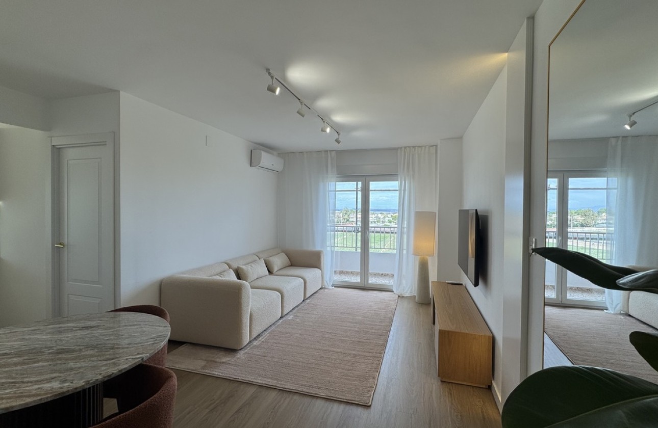 Resale - Wohnung / Apartment -
Punta Prima - Costa Blanca