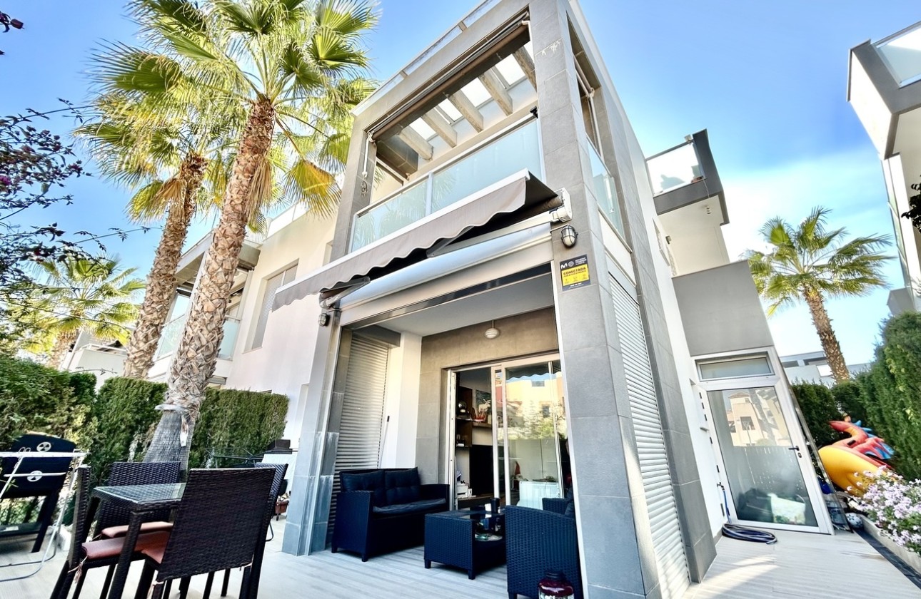 Resale - Wohnung / Apartment -
Punta Prima - Costa Blanca