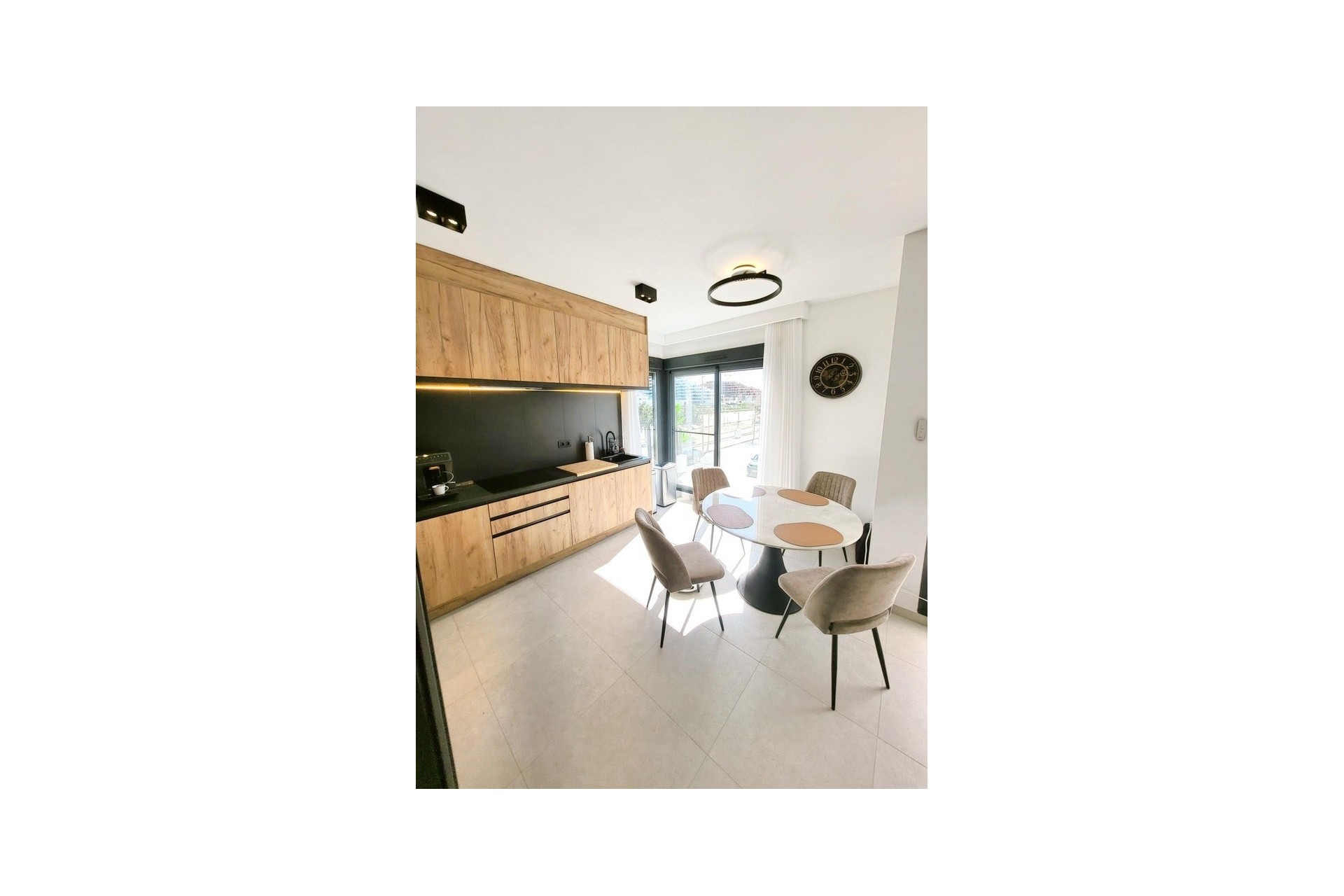 Resale - Wohnung / Apartment -
San Miguel de Salinas - Costa Blanca