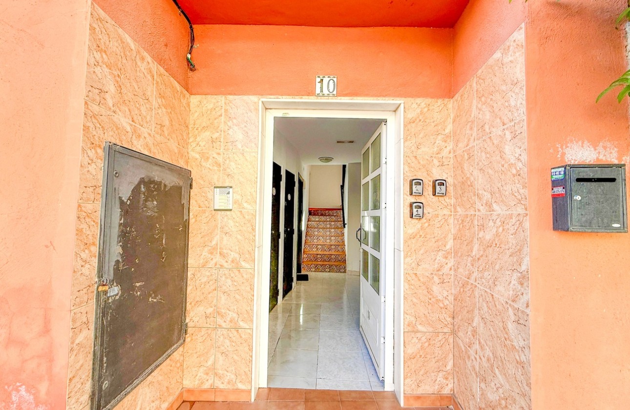 Resale - Wohnung / Apartment -
San Miguel de Salinas - Inland