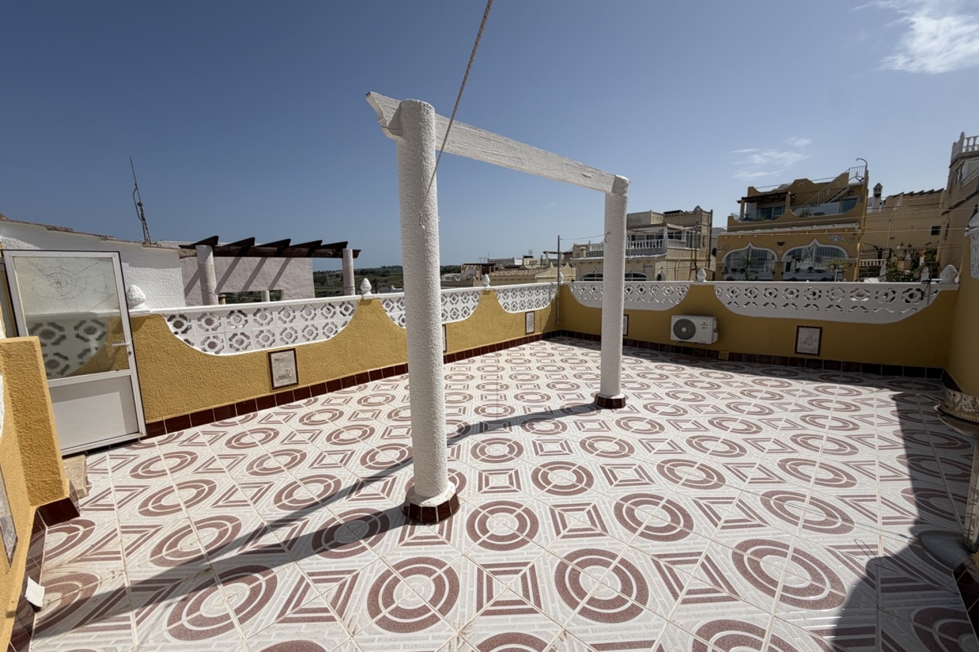 Resale - Wohnung / Apartment -
San Miguel de Salinas