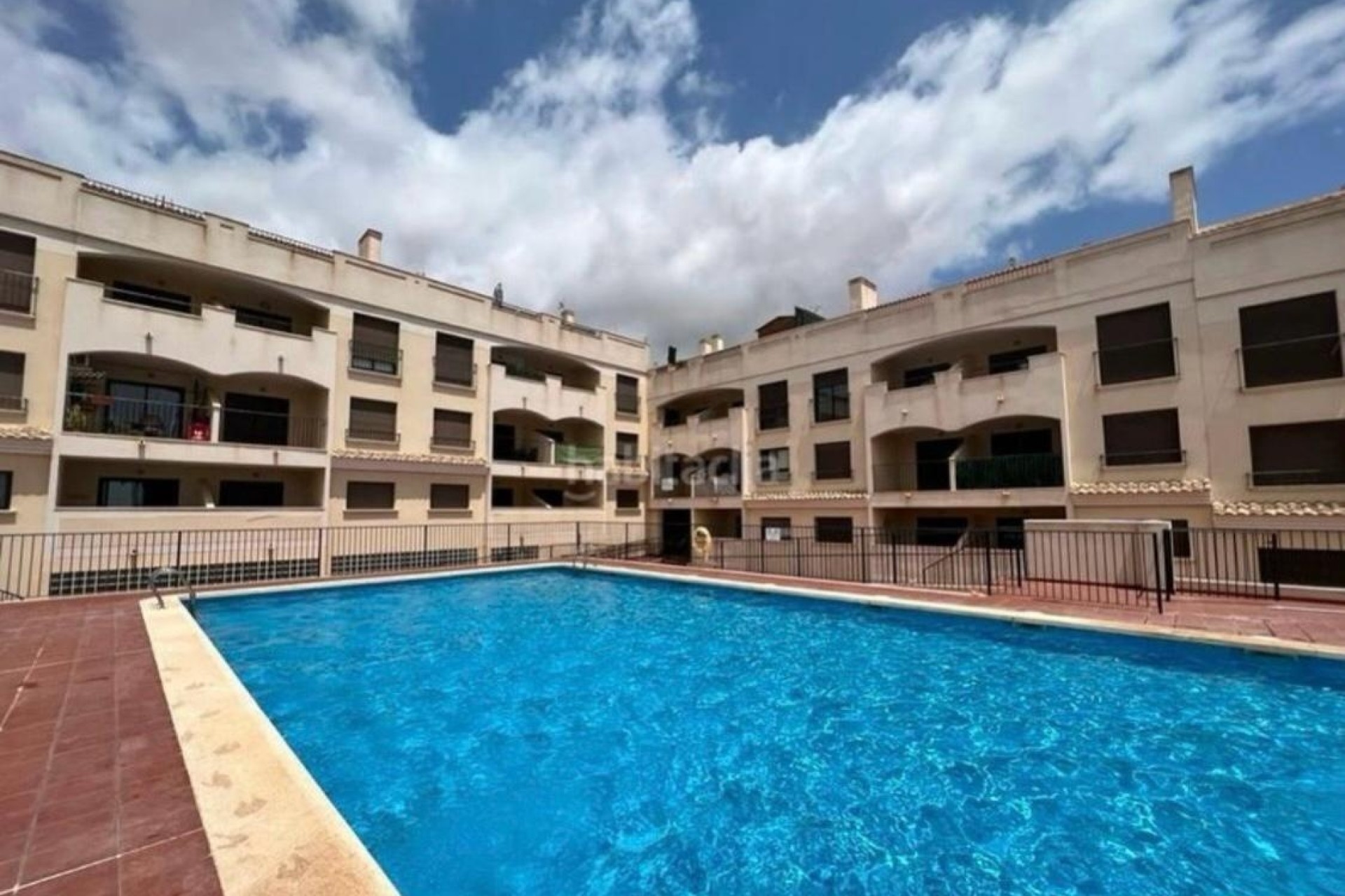 Resale - Wohnung / Apartment -
Sucina - Inland