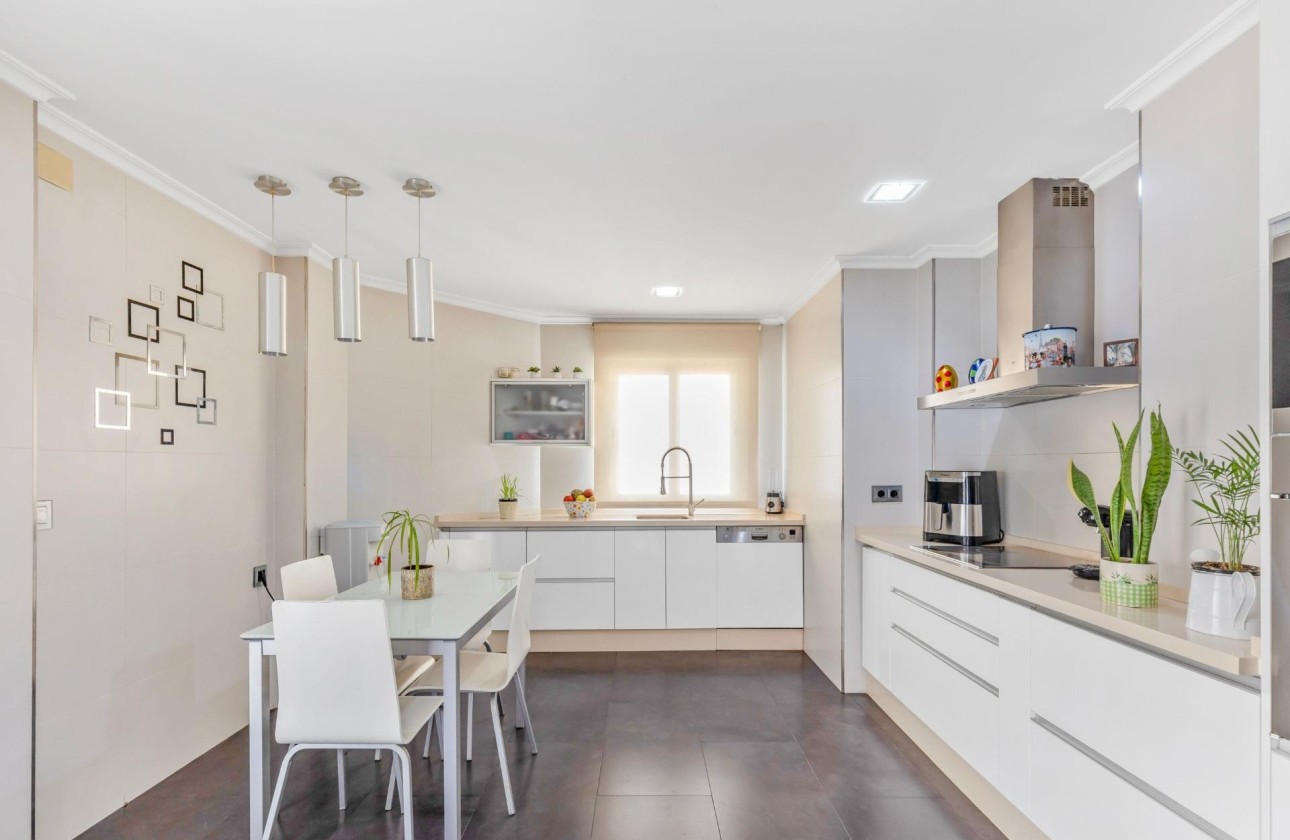 Resale - Wohnung / Apartment -
Torrevieja - Acequion