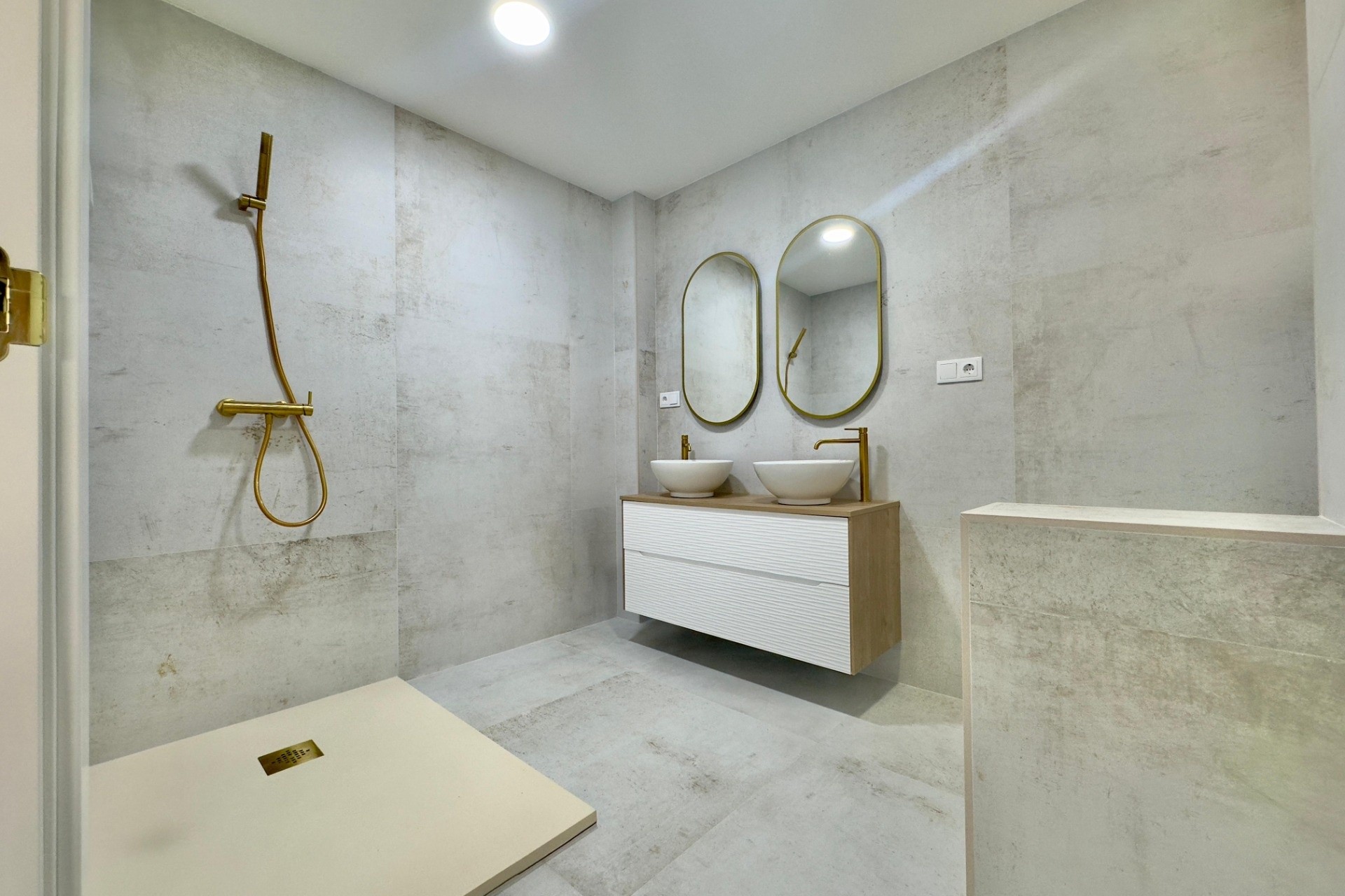Resale - Wohnung / Apartment -
Torrevieja - Acequion