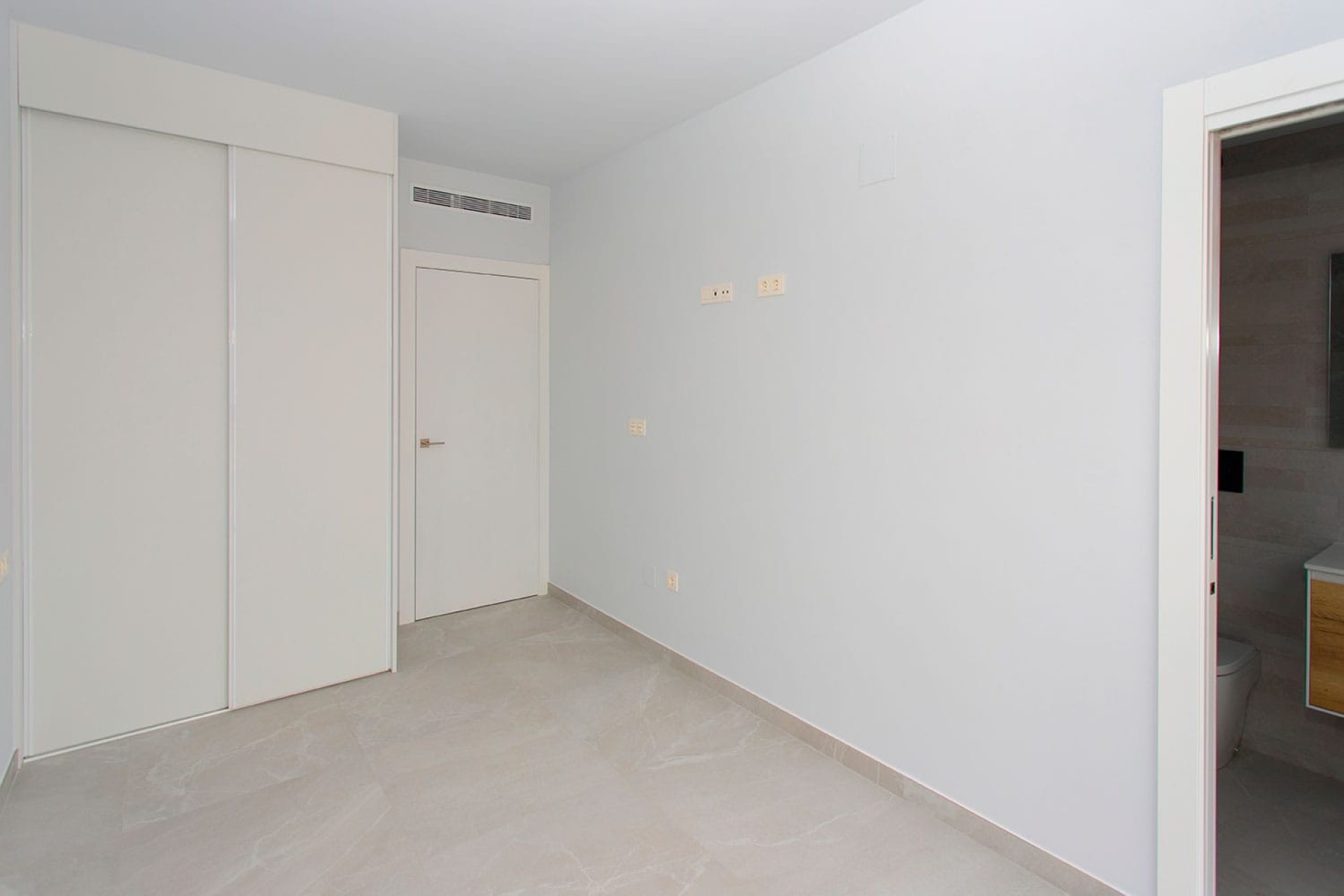 Resale - Wohnung / Apartment -
Torrevieja - Beach