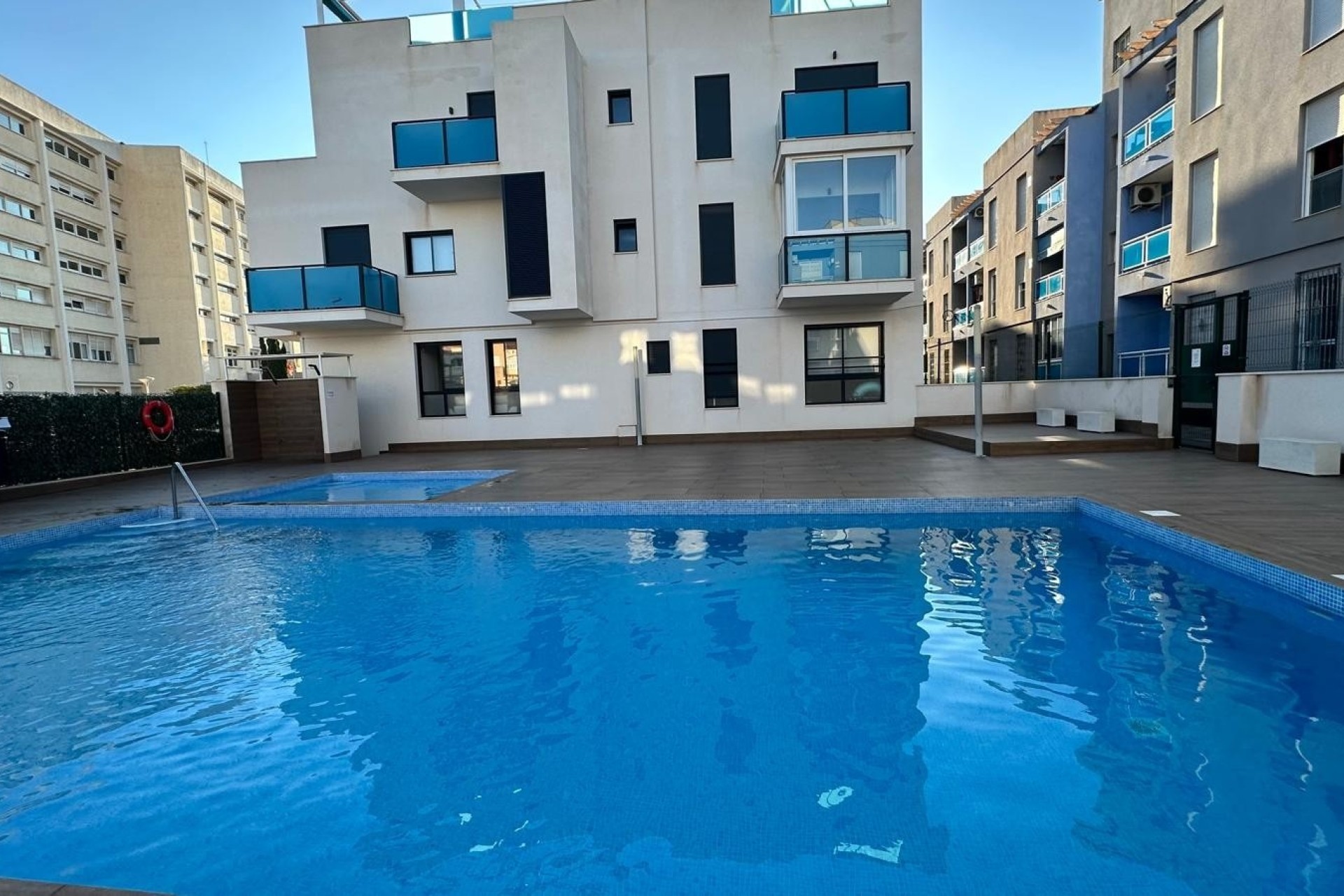 Resale - Wohnung / Apartment -
Torrevieja - Calas Blancas