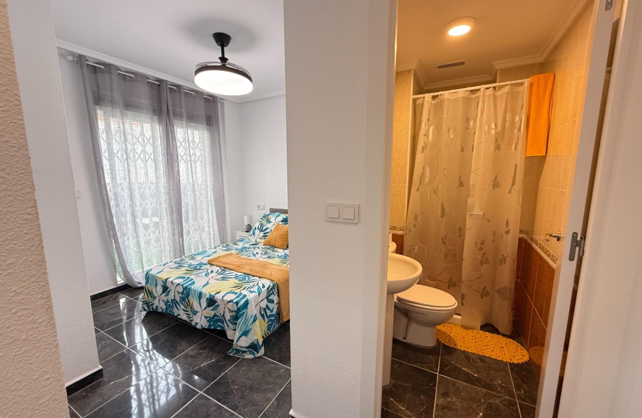 Resale - Wohnung / Apartment -
Torrevieja - Center