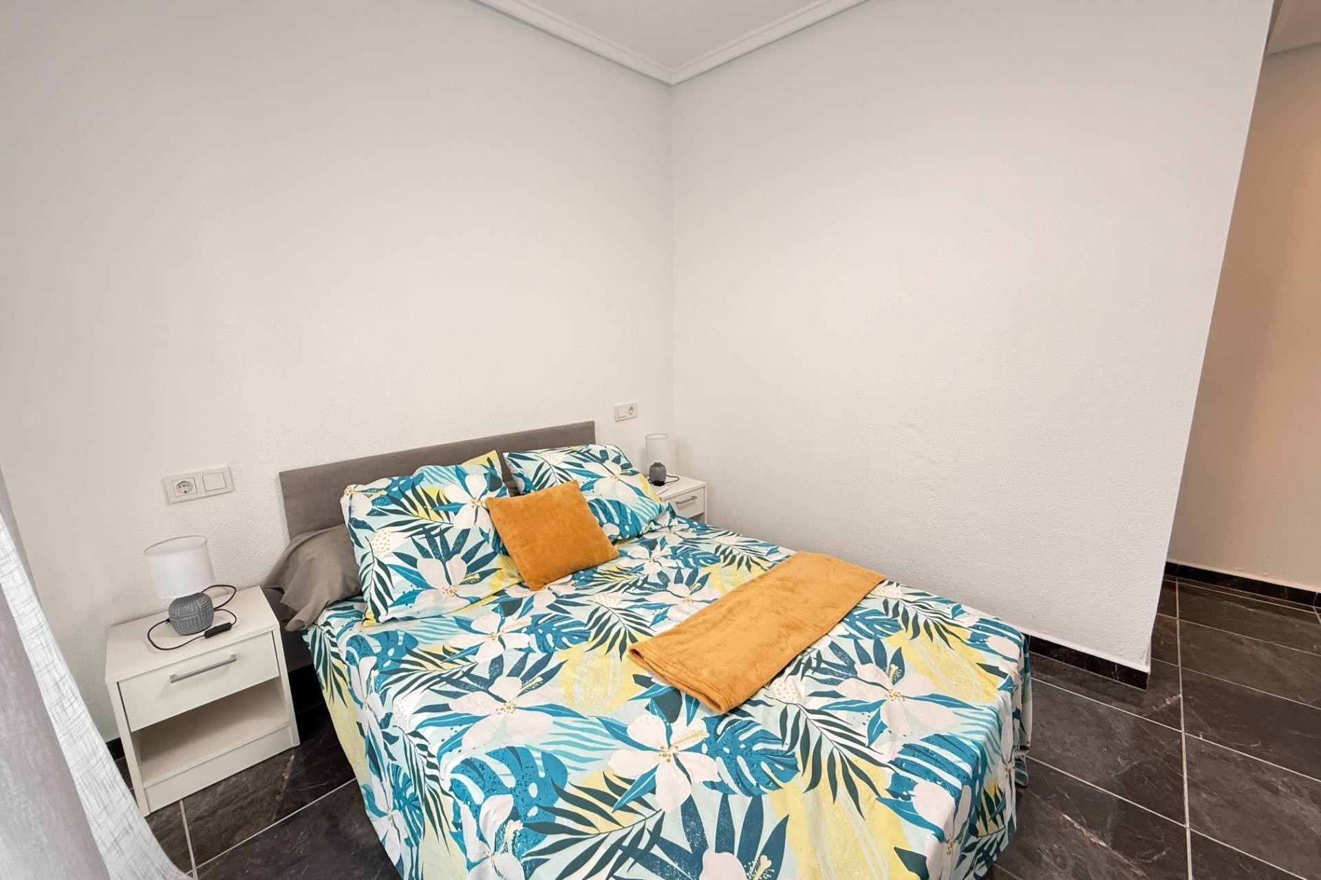Resale - Wohnung / Apartment -
Torrevieja - Center