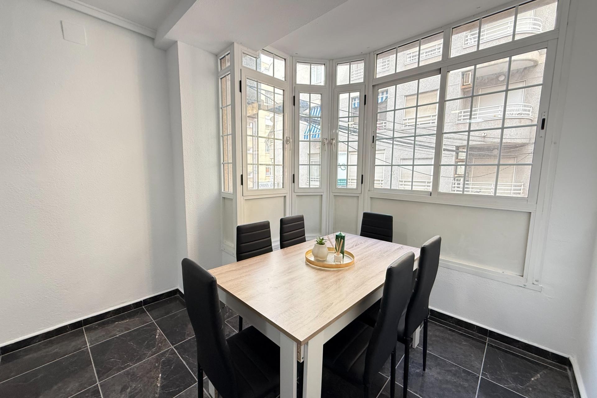 Resale - Wohnung / Apartment -
Torrevieja - Center