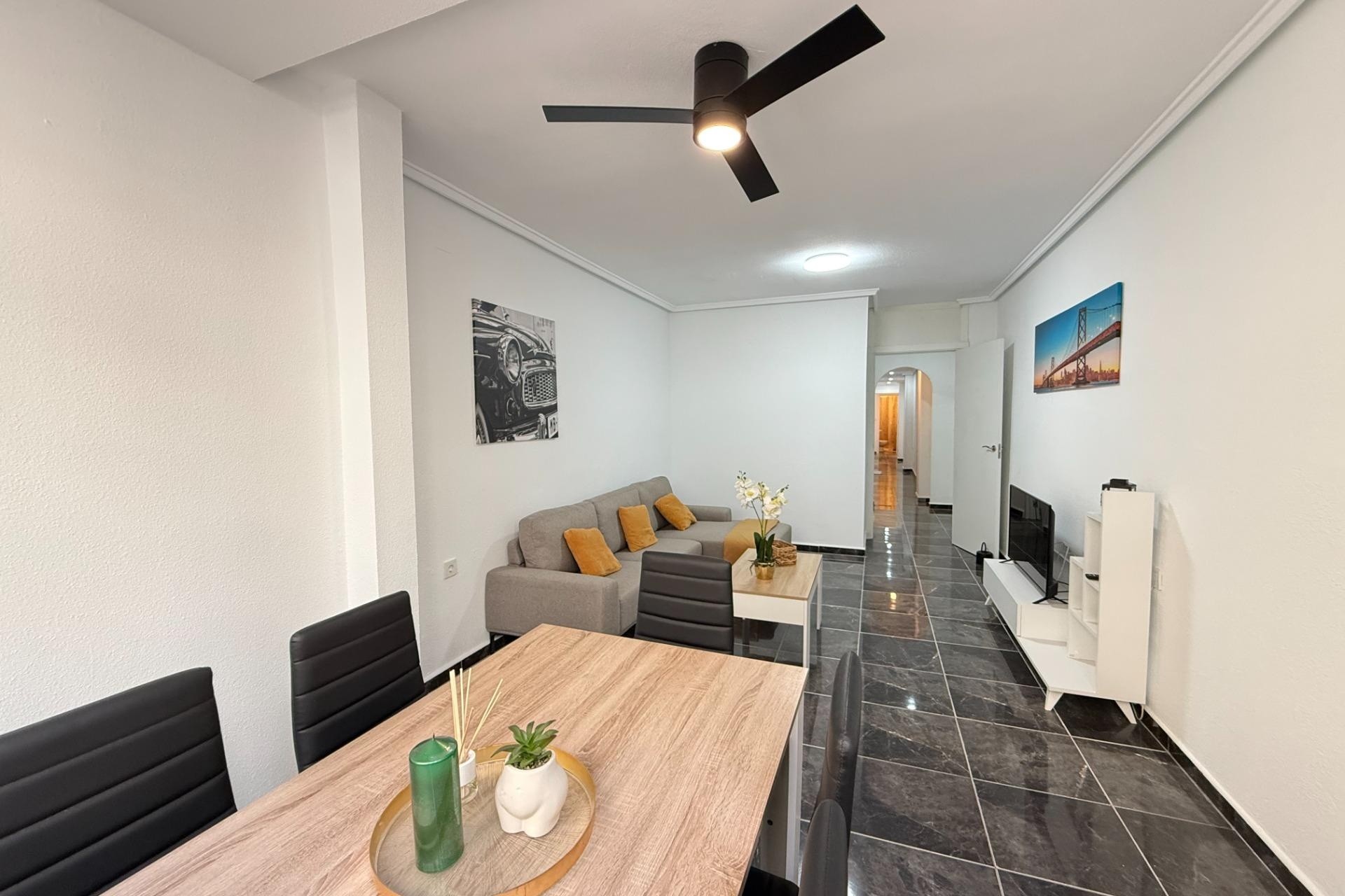 Resale - Wohnung / Apartment -
Torrevieja - Center