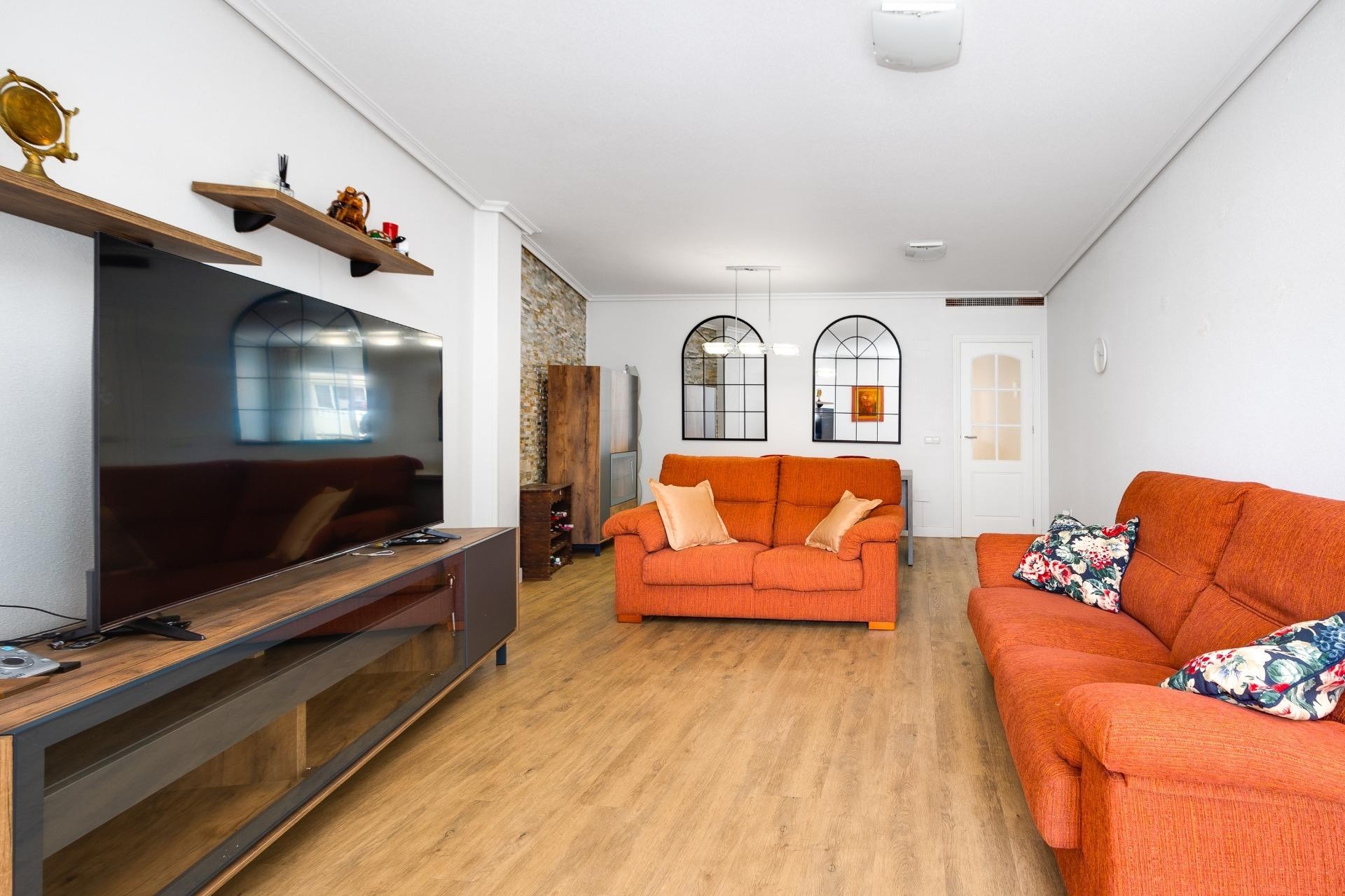 Resale - Wohnung / Apartment -
Torrevieja - Center