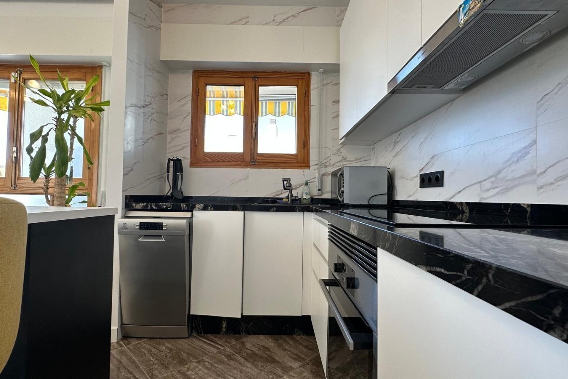Resale - Wohnung / Apartment -
Torrevieja - Center