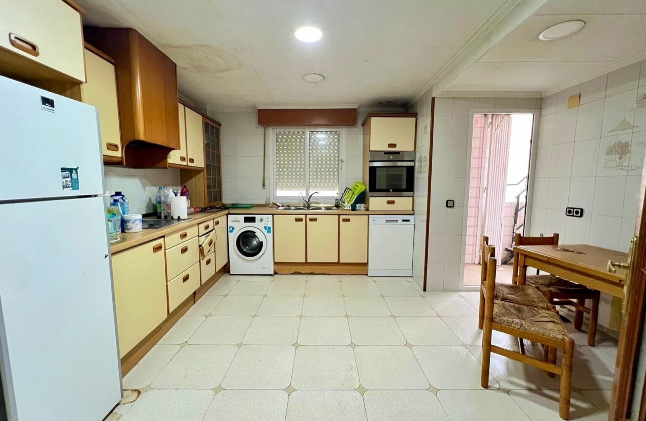 Resale - Wohnung / Apartment -
Torrevieja - Center