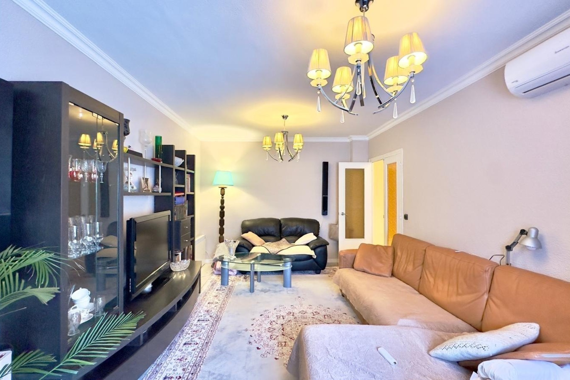 Resale - Wohnung / Apartment -
Torrevieja - Center