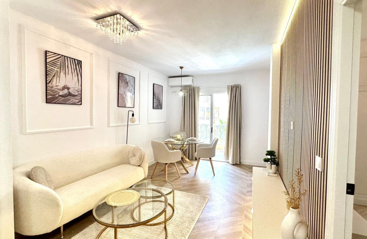 Resale - Wohnung / Apartment -
Torrevieja - Center