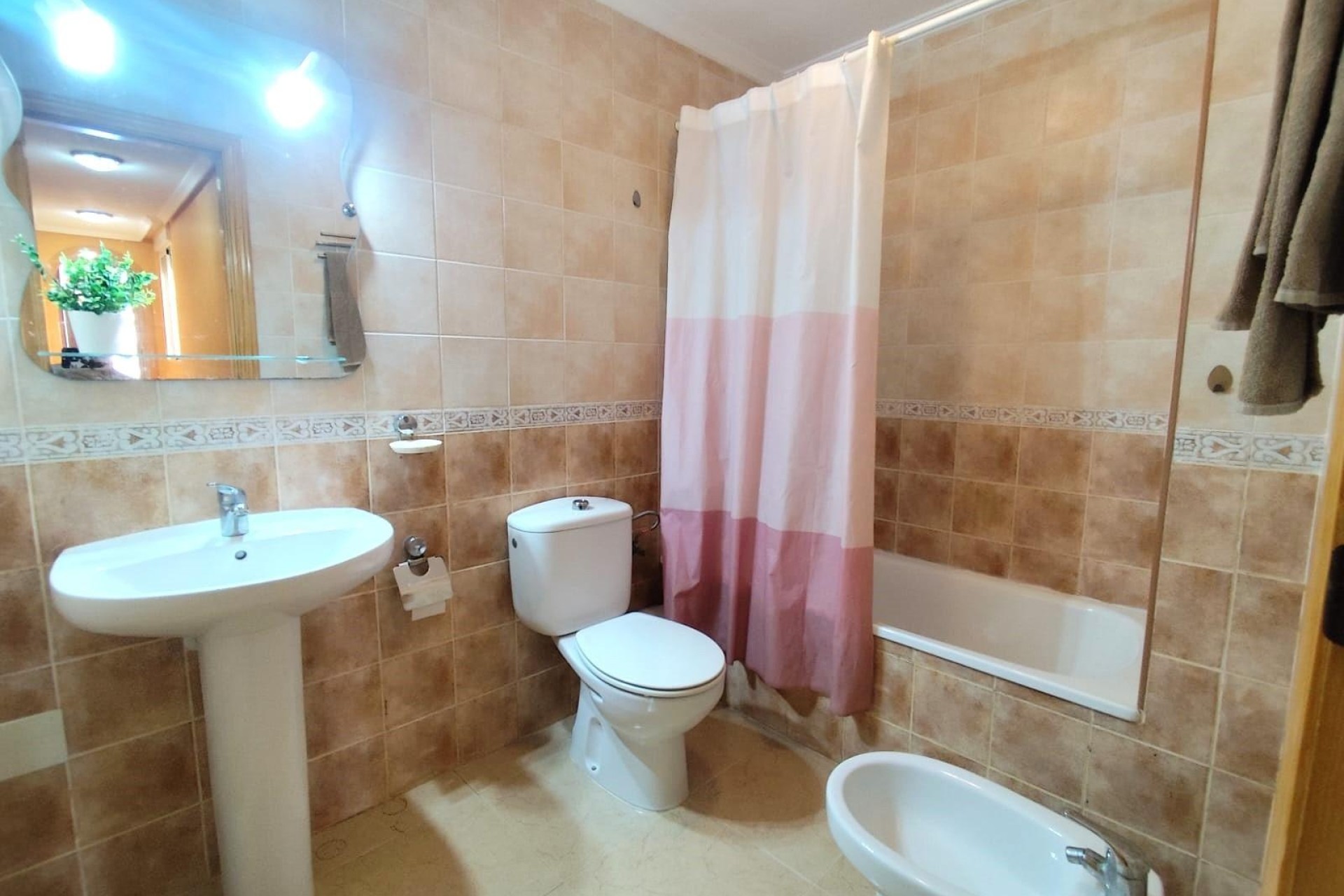 Resale - Wohnung / Apartment -
Torrevieja - Center