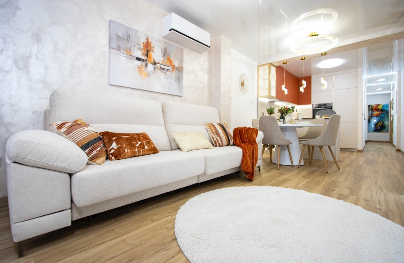 Resale - Wohnung / Apartment -
Torrevieja - Center