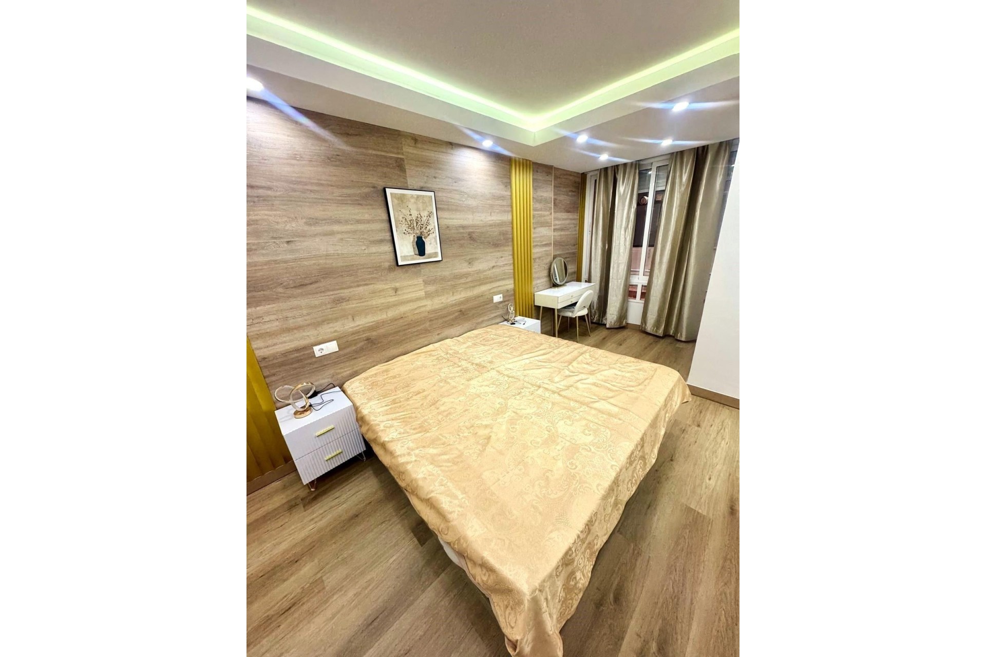 Resale - Wohnung / Apartment -
Torrevieja - Centro - Muelle Pesquero