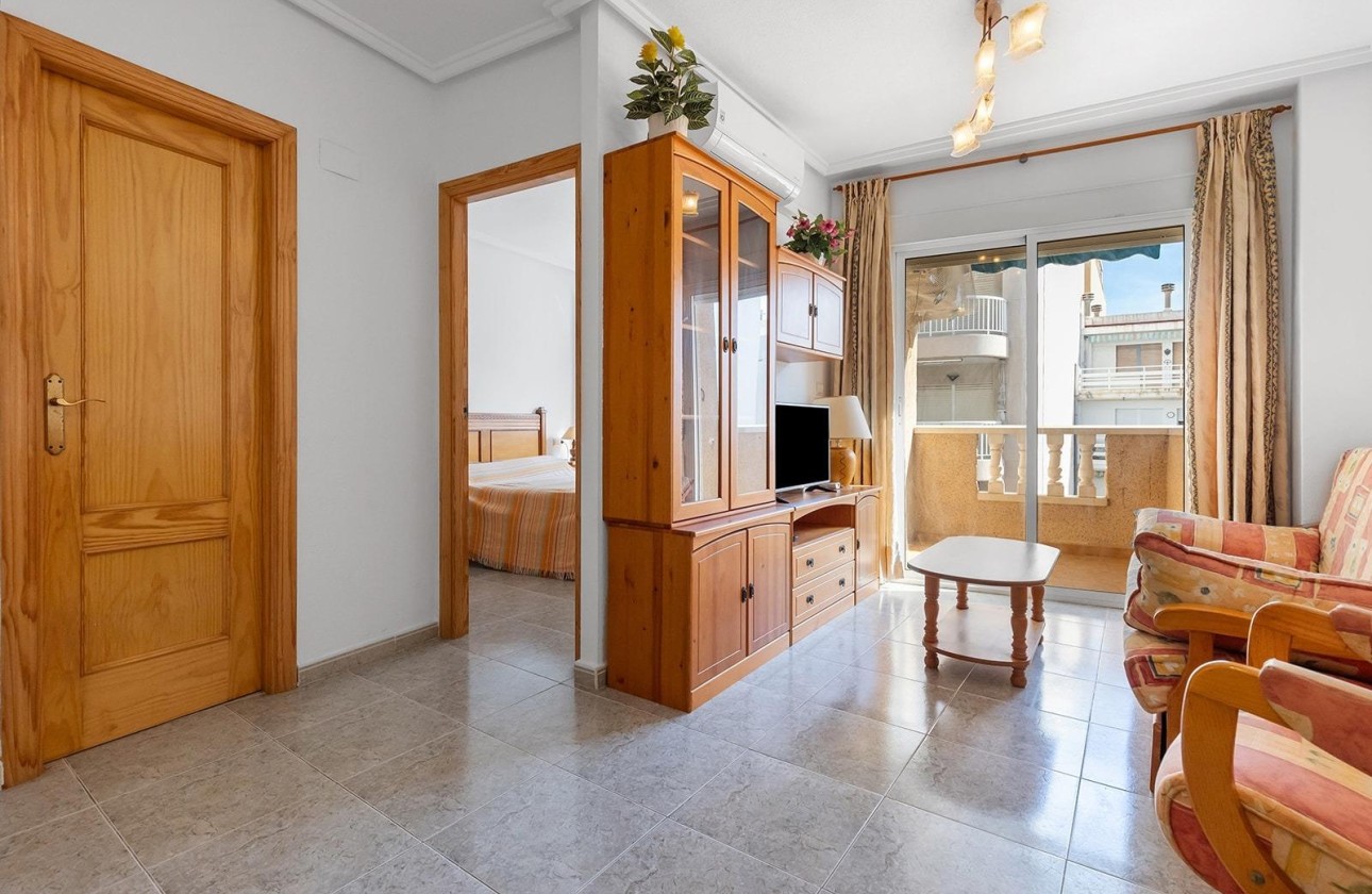 Resale - Wohnung / Apartment -
Torrevieja - Centro