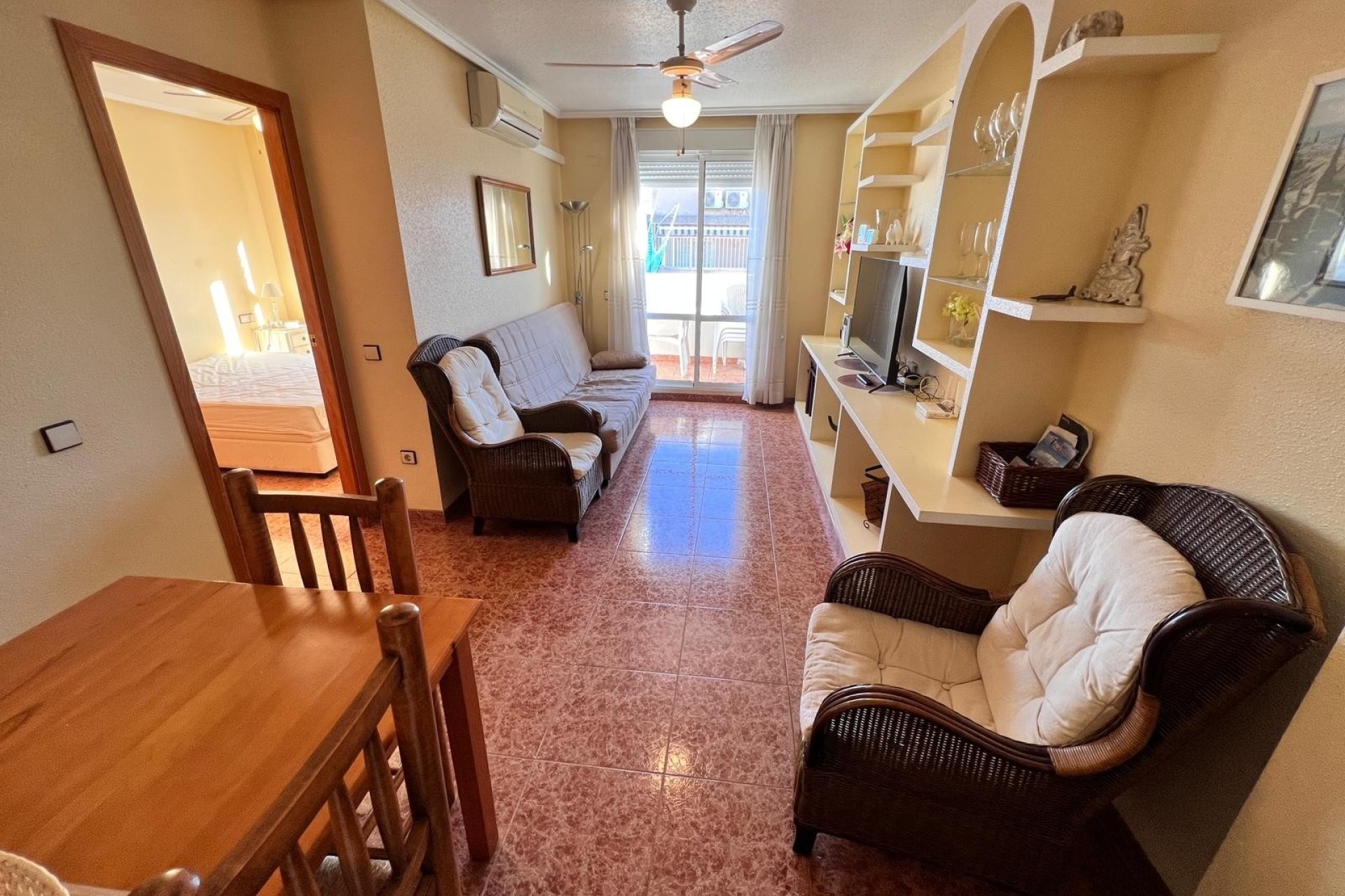 Resale - Wohnung / Apartment -
Torrevieja - Centro