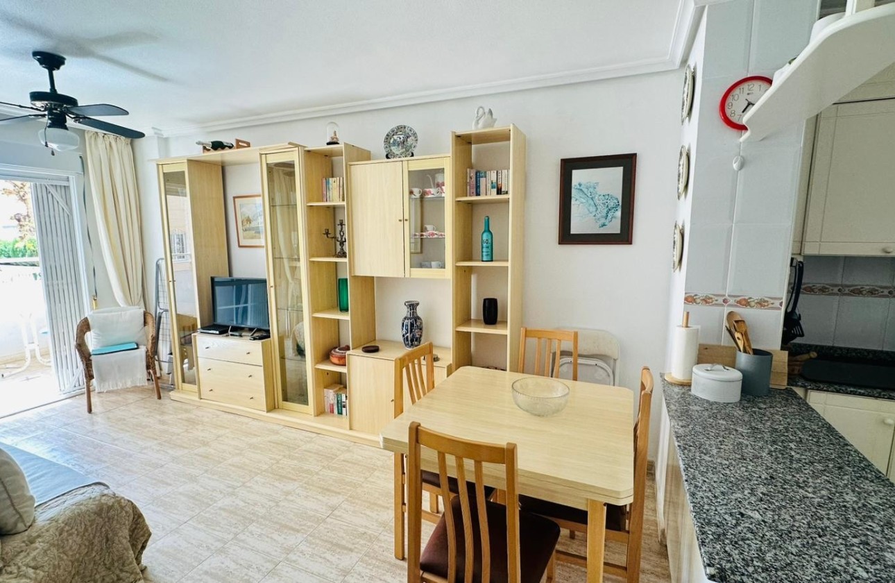 Resale - Wohnung / Apartment -
Torrevieja - Costa Blanca