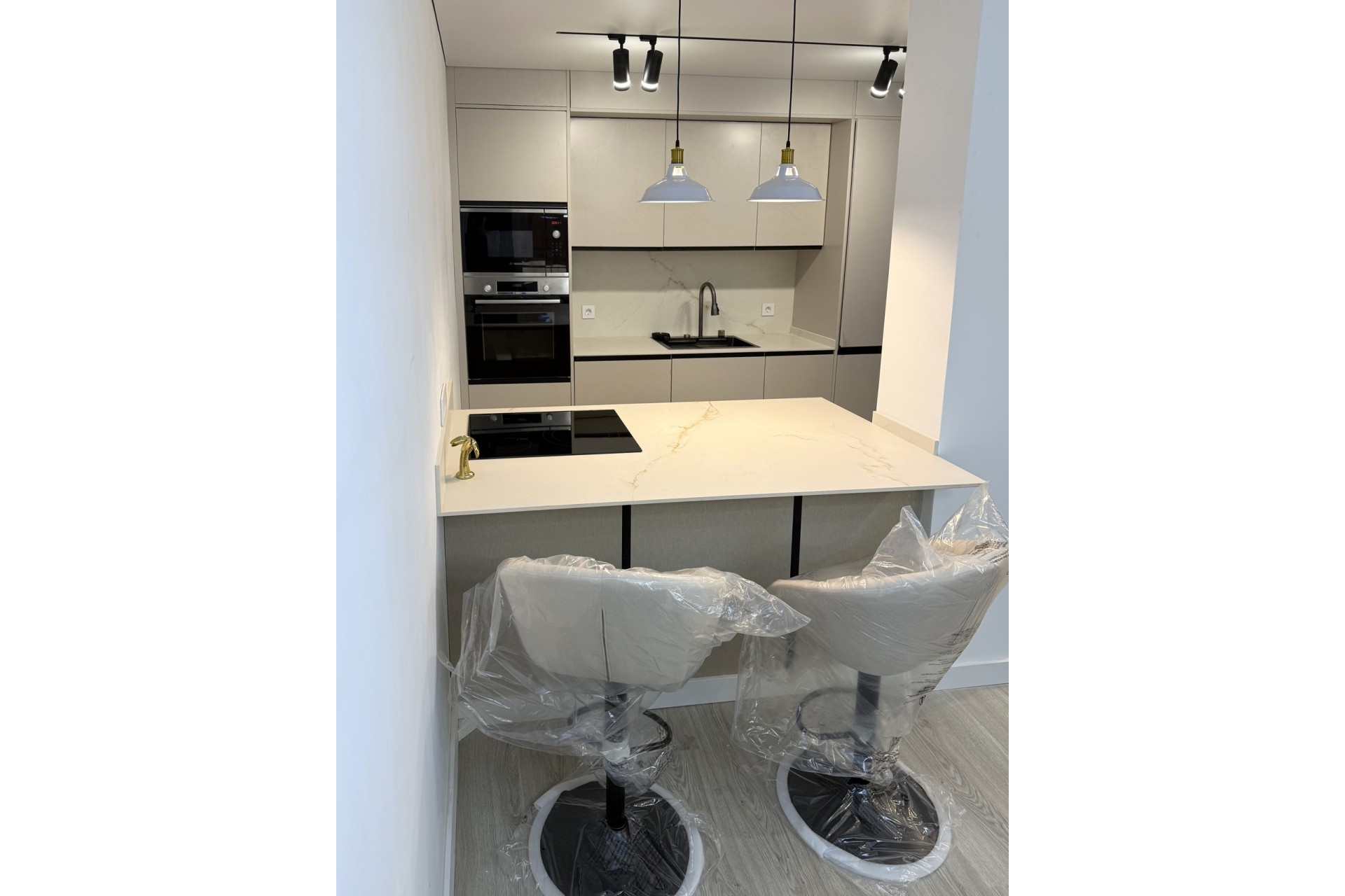 Resale - Wohnung / Apartment -
Torrevieja - Costa Blanca