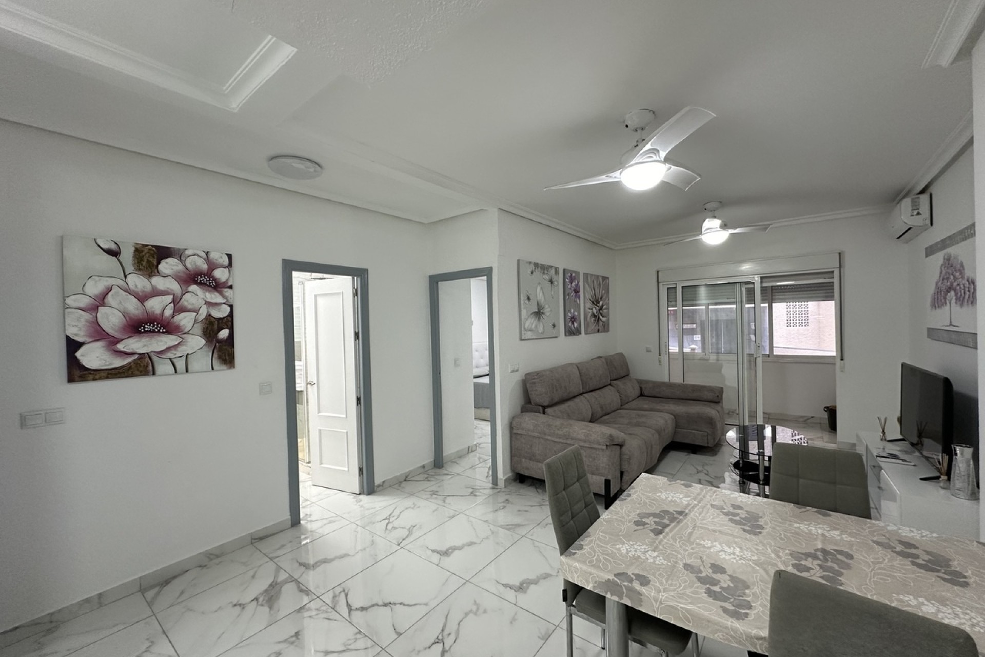 Resale - Wohnung / Apartment -
Torrevieja - Costa Blanca
