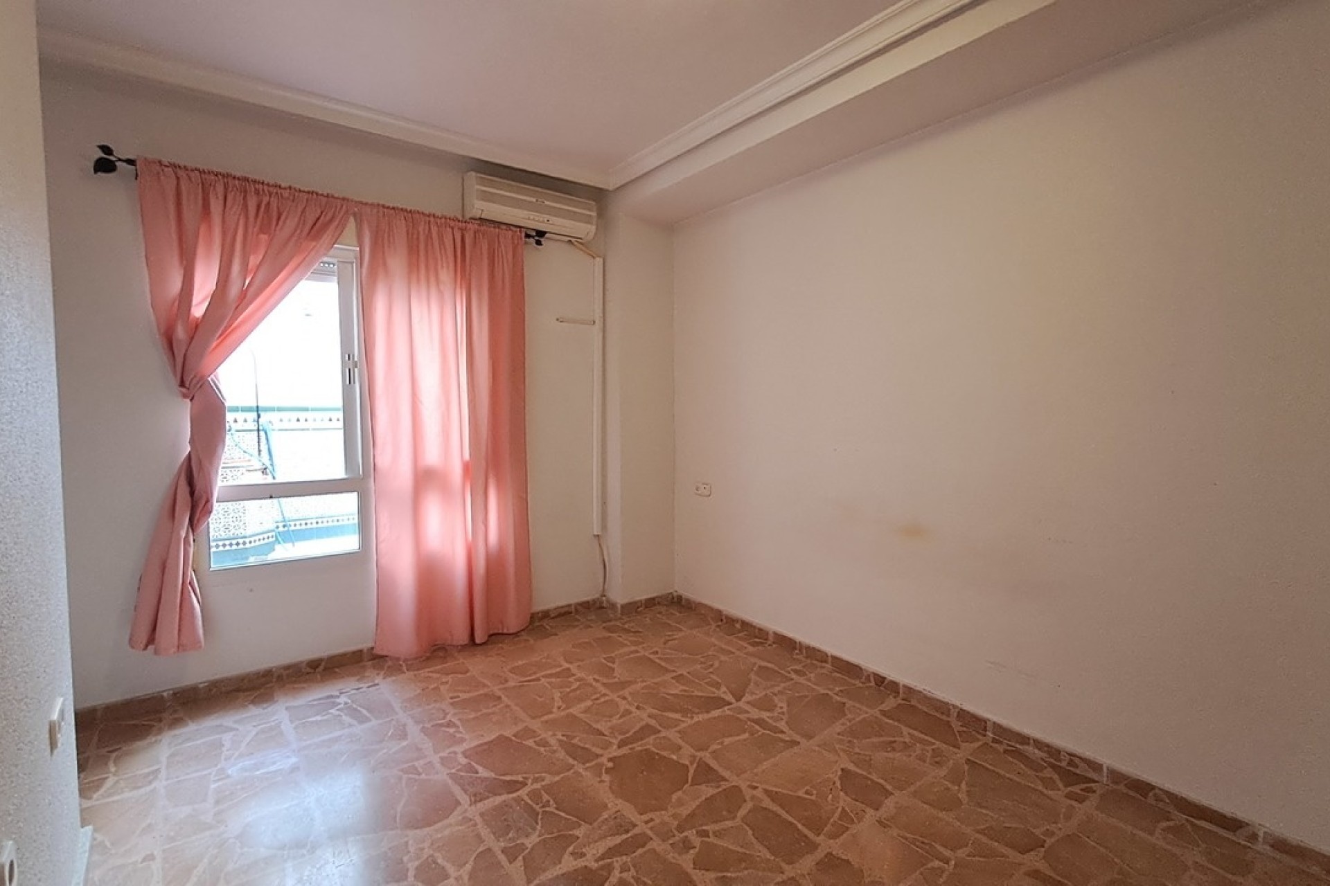 Resale - Wohnung / Apartment -
Torrevieja - Costa Blanca
