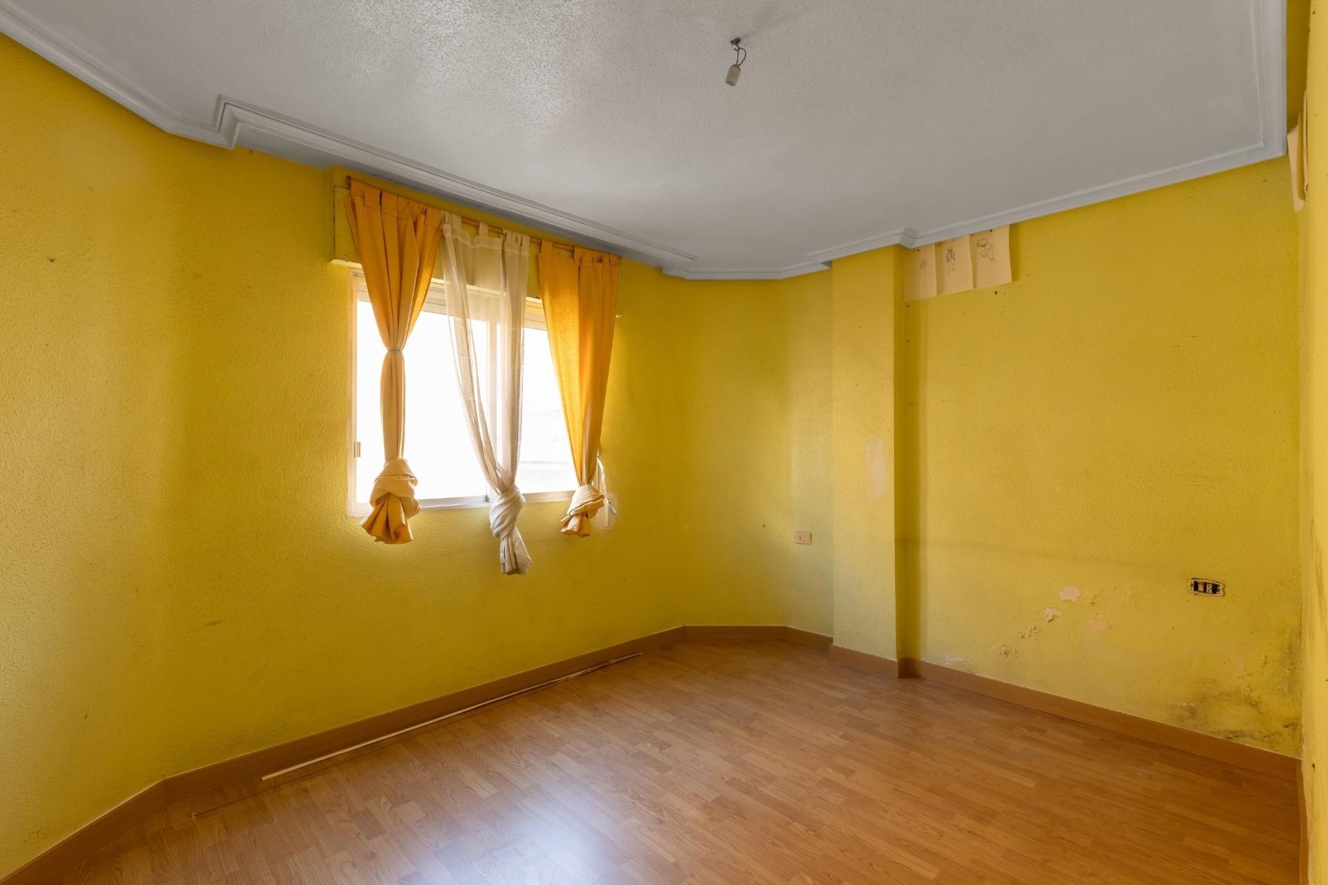 Resale - Wohnung / Apartment -
Torrevieja - Habaneras