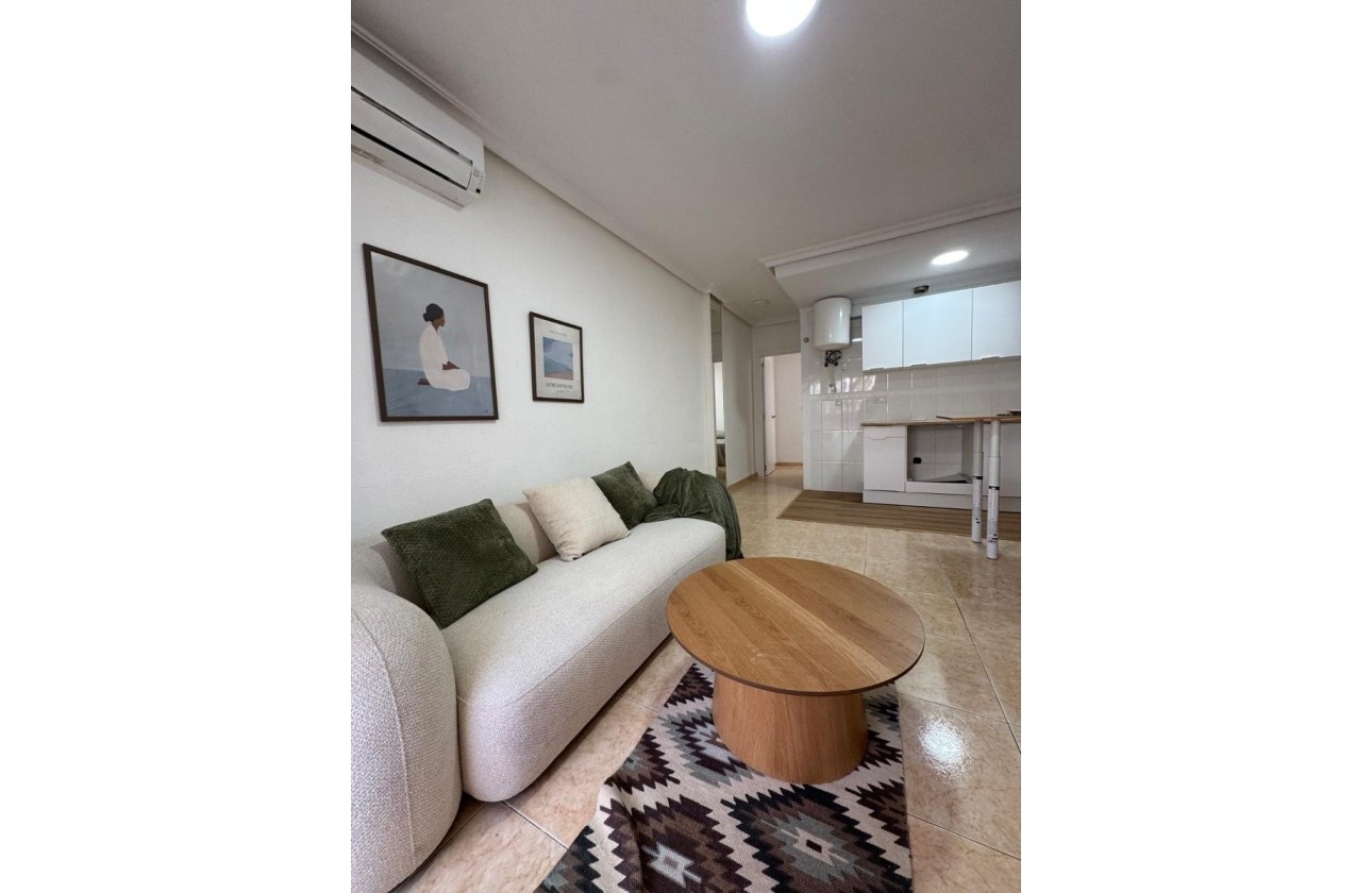 Resale - Wohnung / Apartment -
Torrevieja - LA LOMA