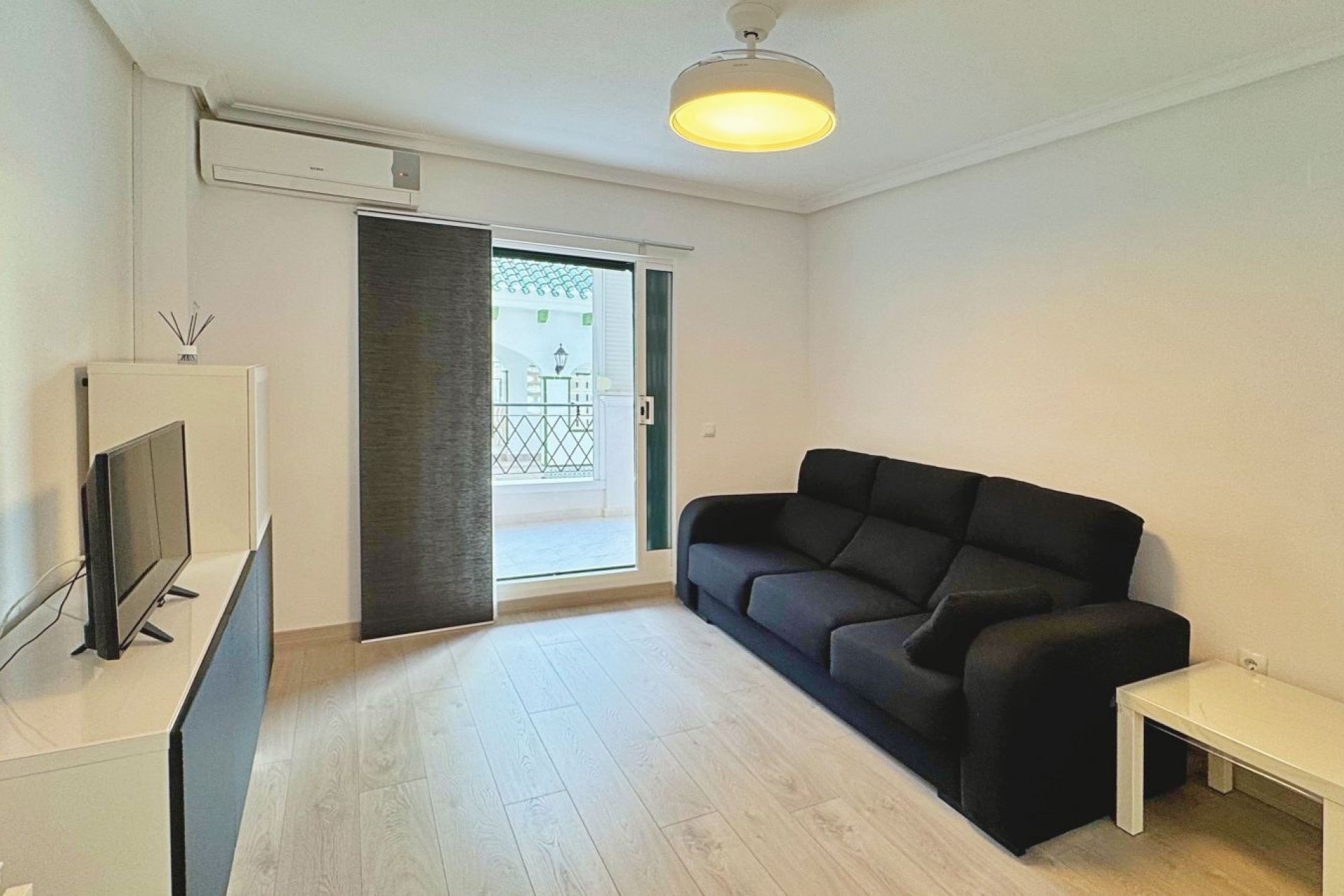 Resale - Wohnung / Apartment -
Torrevieja - La Mata