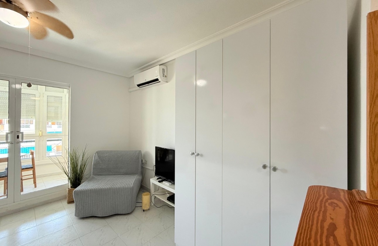 Resale - Wohnung / Apartment -
Torrevieja - La Mata