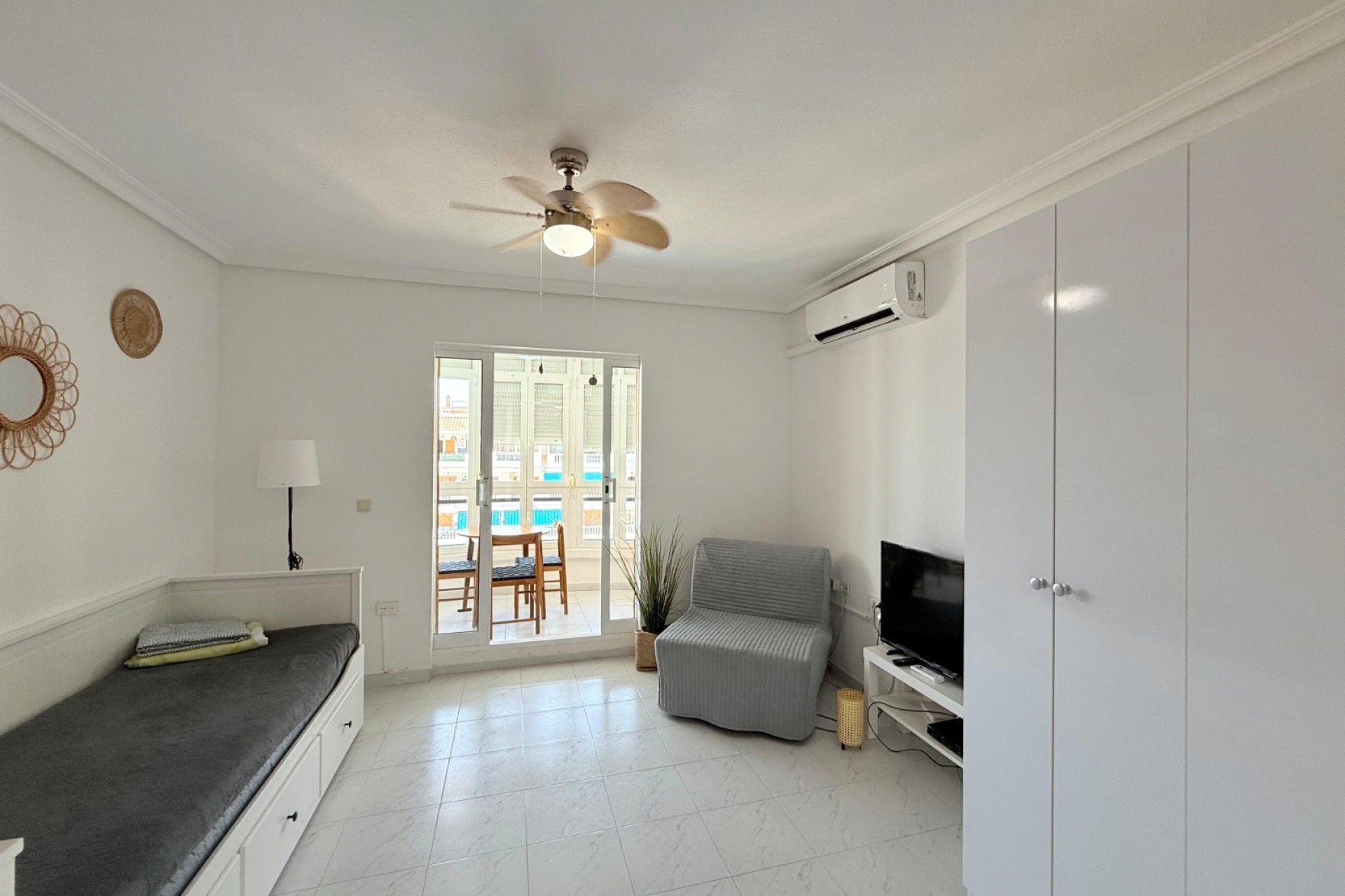 Resale - Wohnung / Apartment -
Torrevieja - La Mata