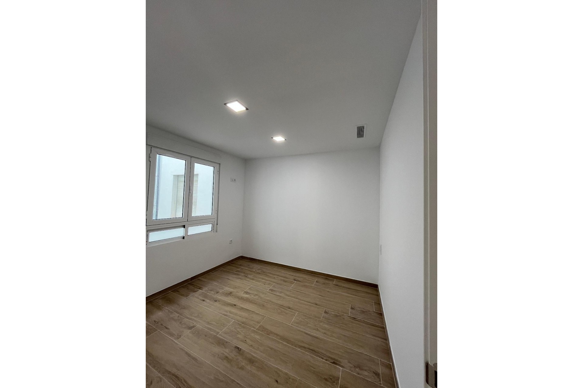 Resale - Wohnung / Apartment -
Torrevieja - La Mata