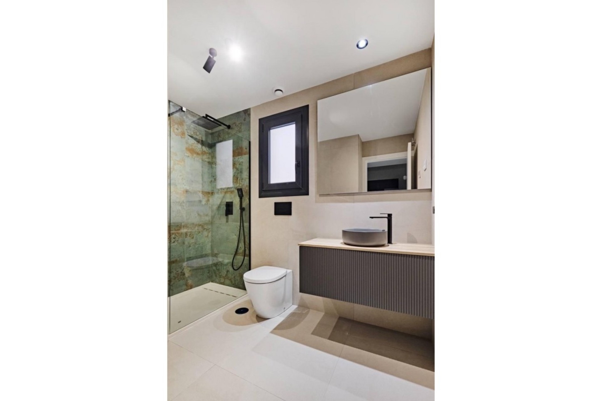 Resale - Wohnung / Apartment -
Torrevieja - La veleta