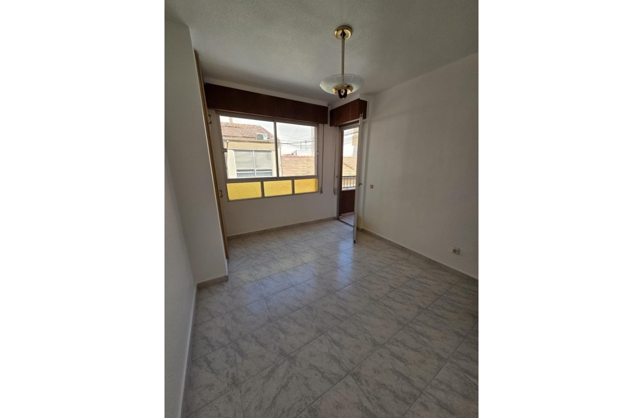 Resale - Wohnung / Apartment -
Torrevieja - Las Piscinas Naturales